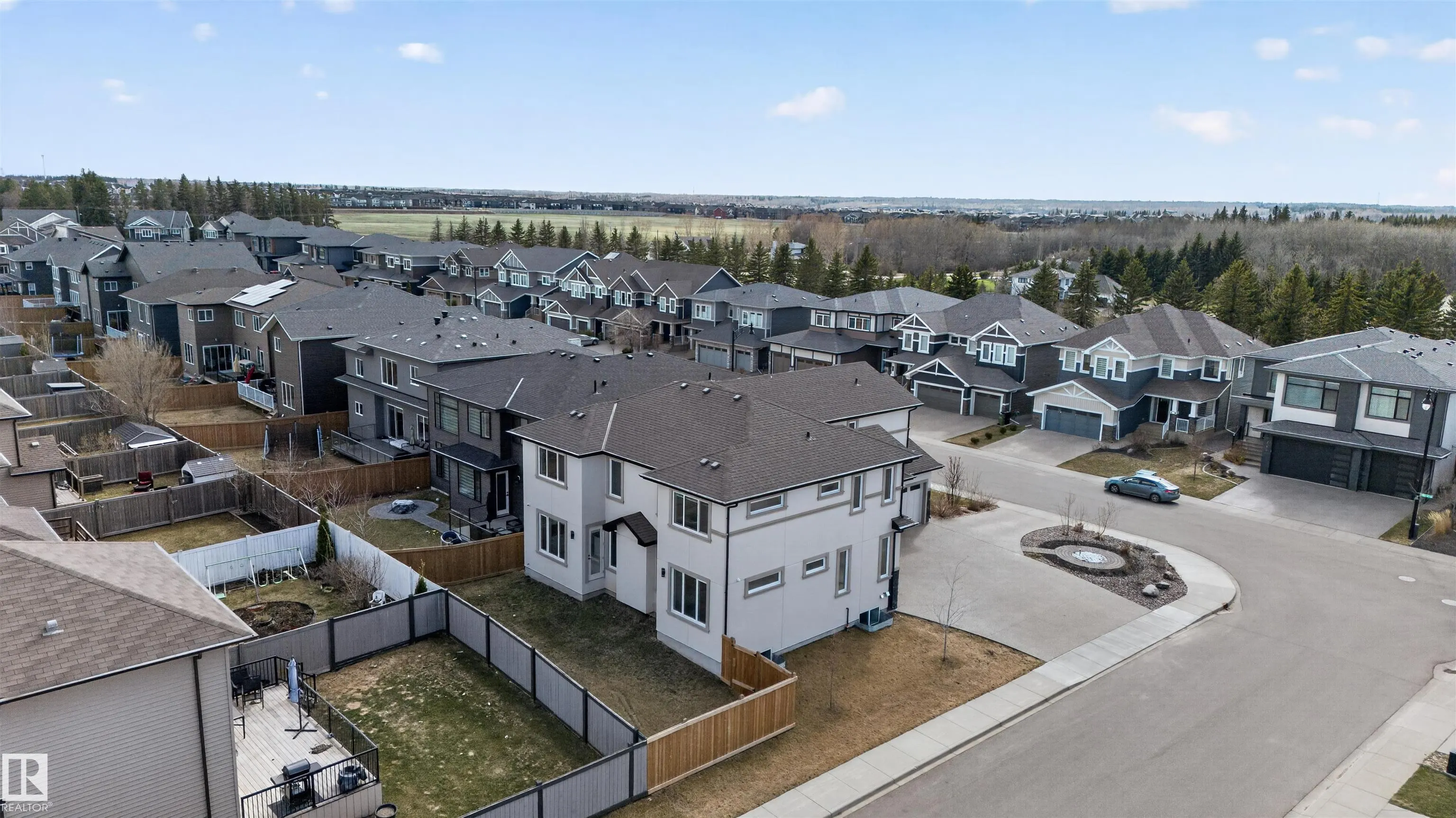 707 180 St SW