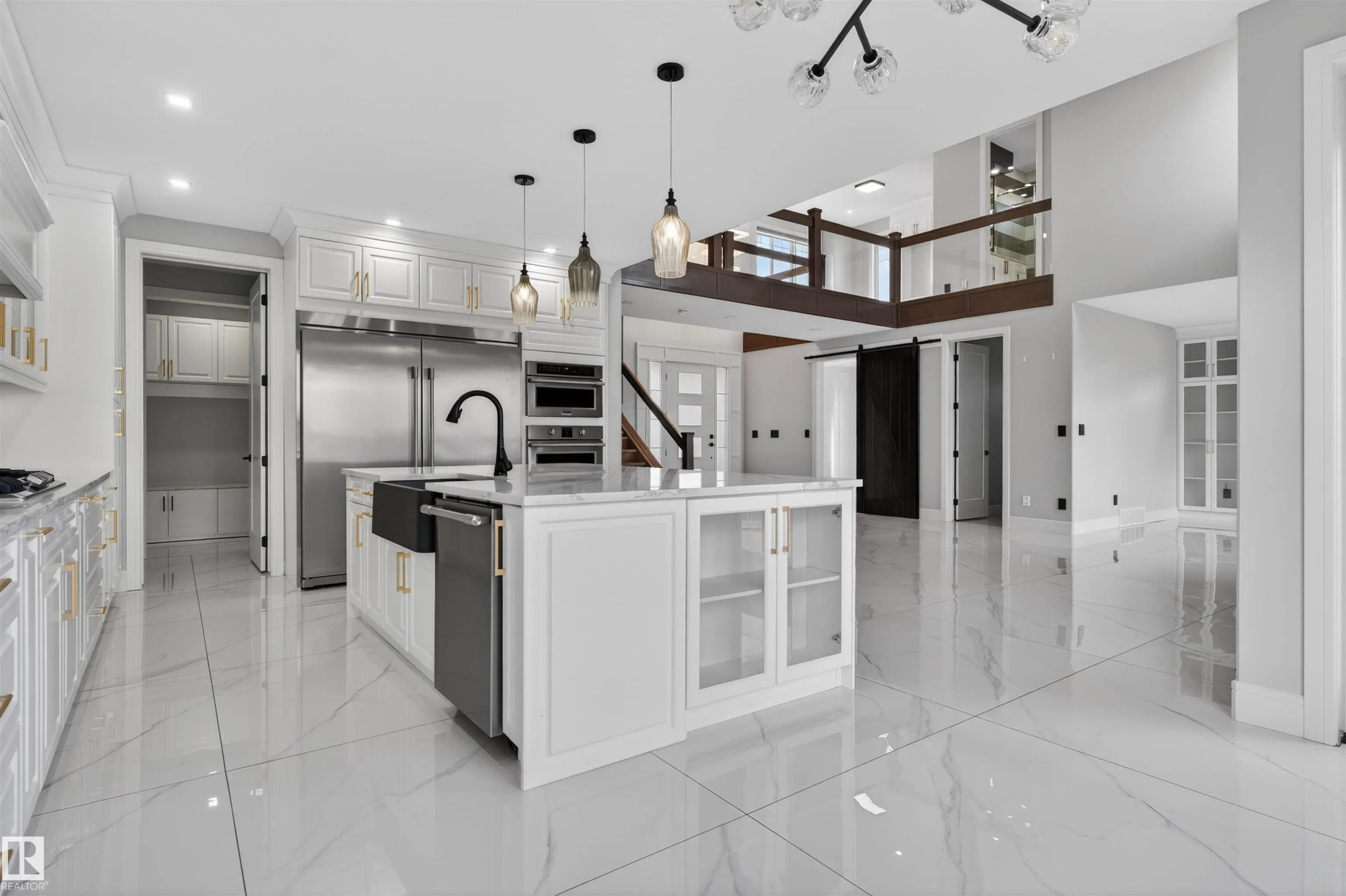 707 180 St SW