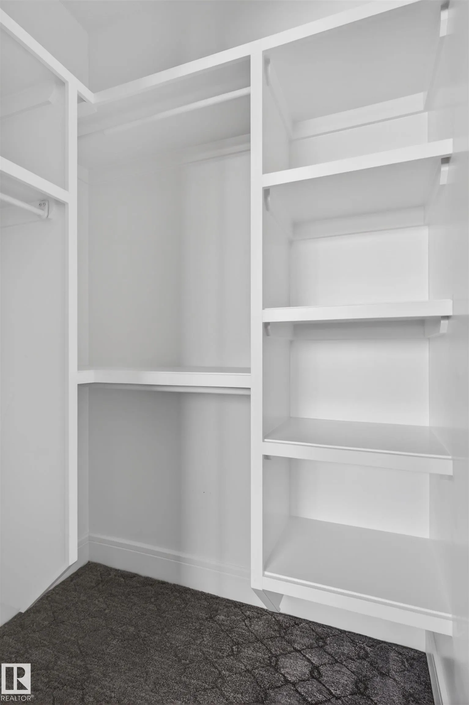 707 180 St SW