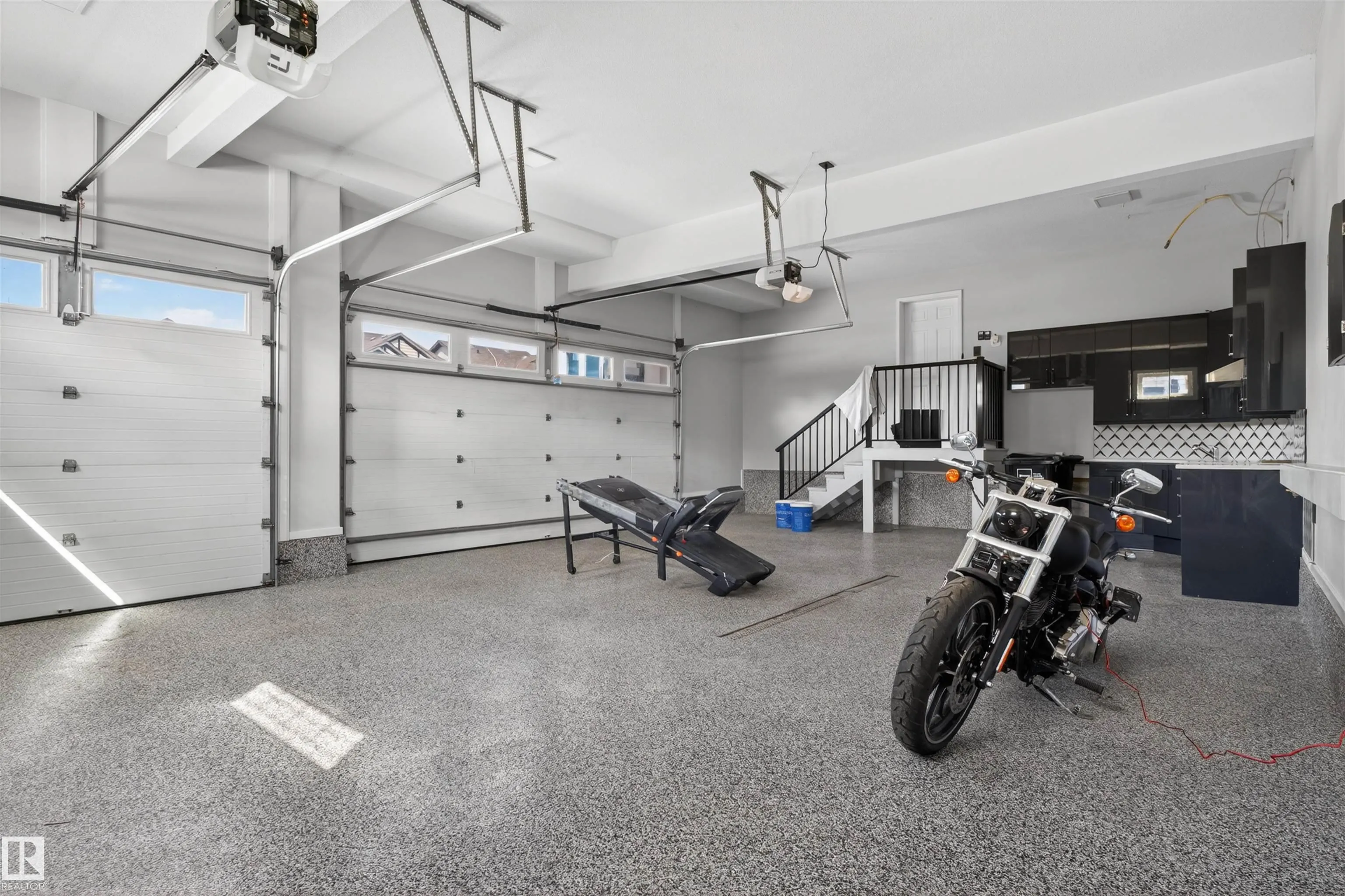707 180 St SW