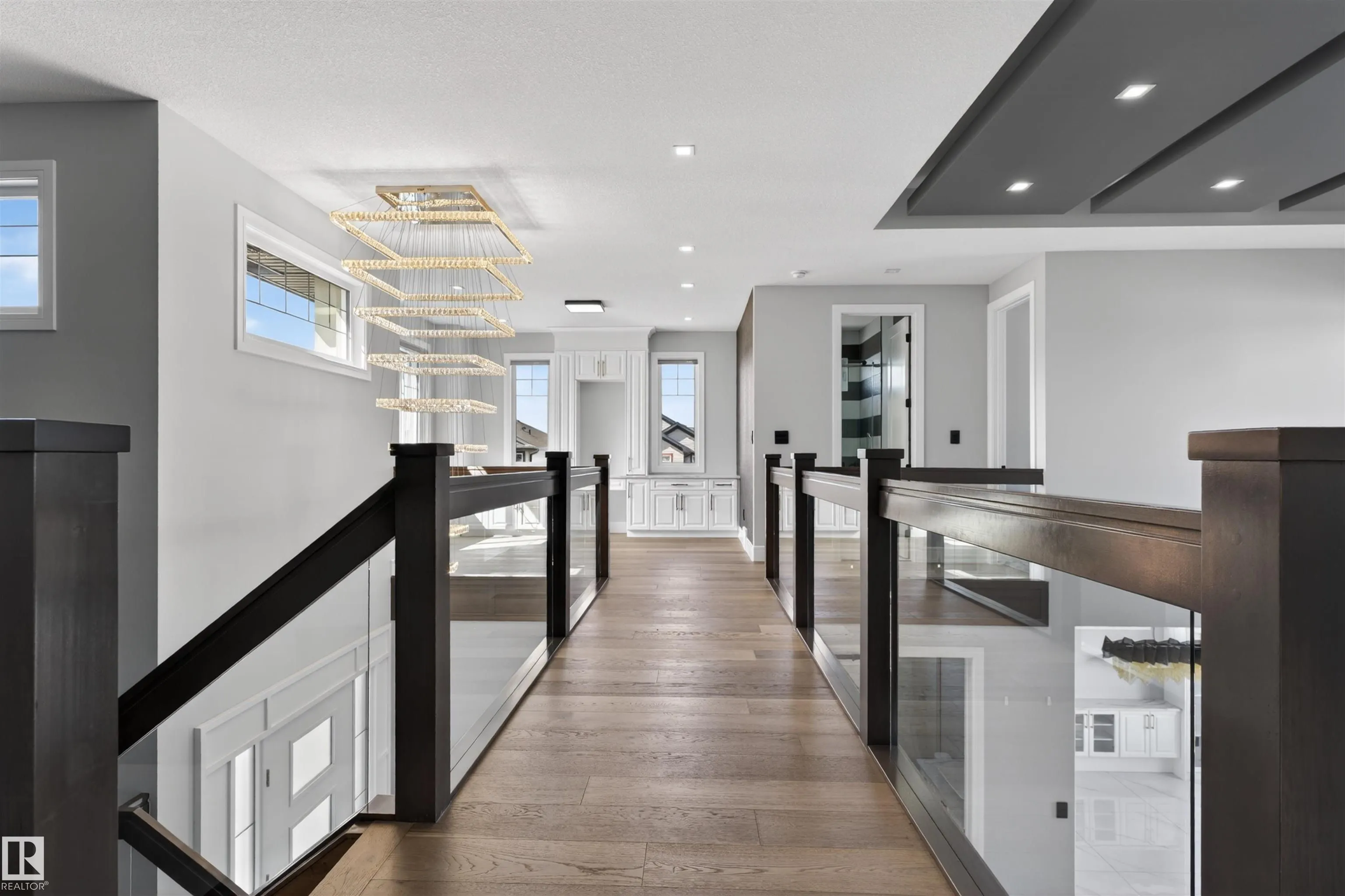 707 180 St SW