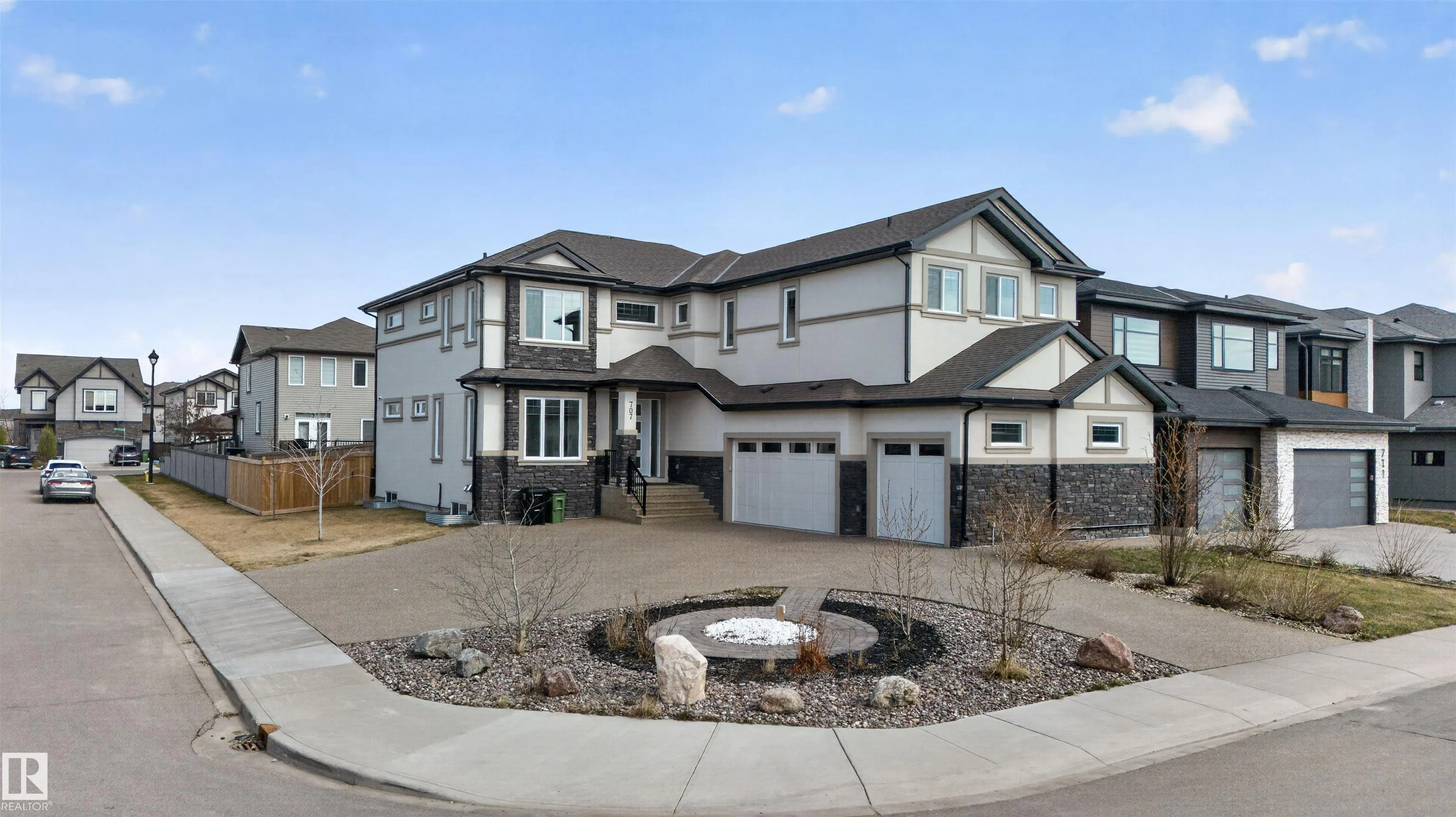 707 180 St SW