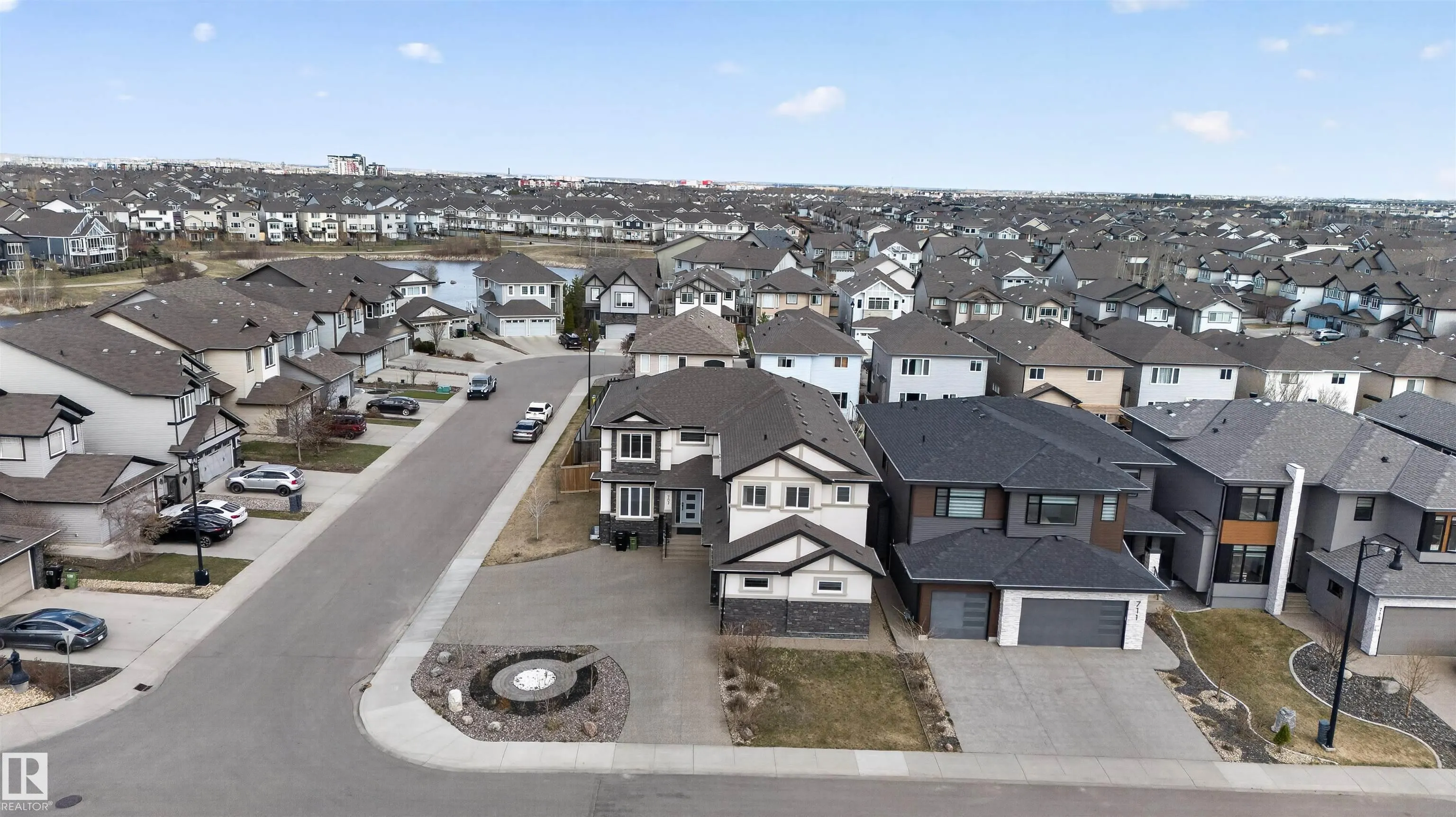 707 180 St SW