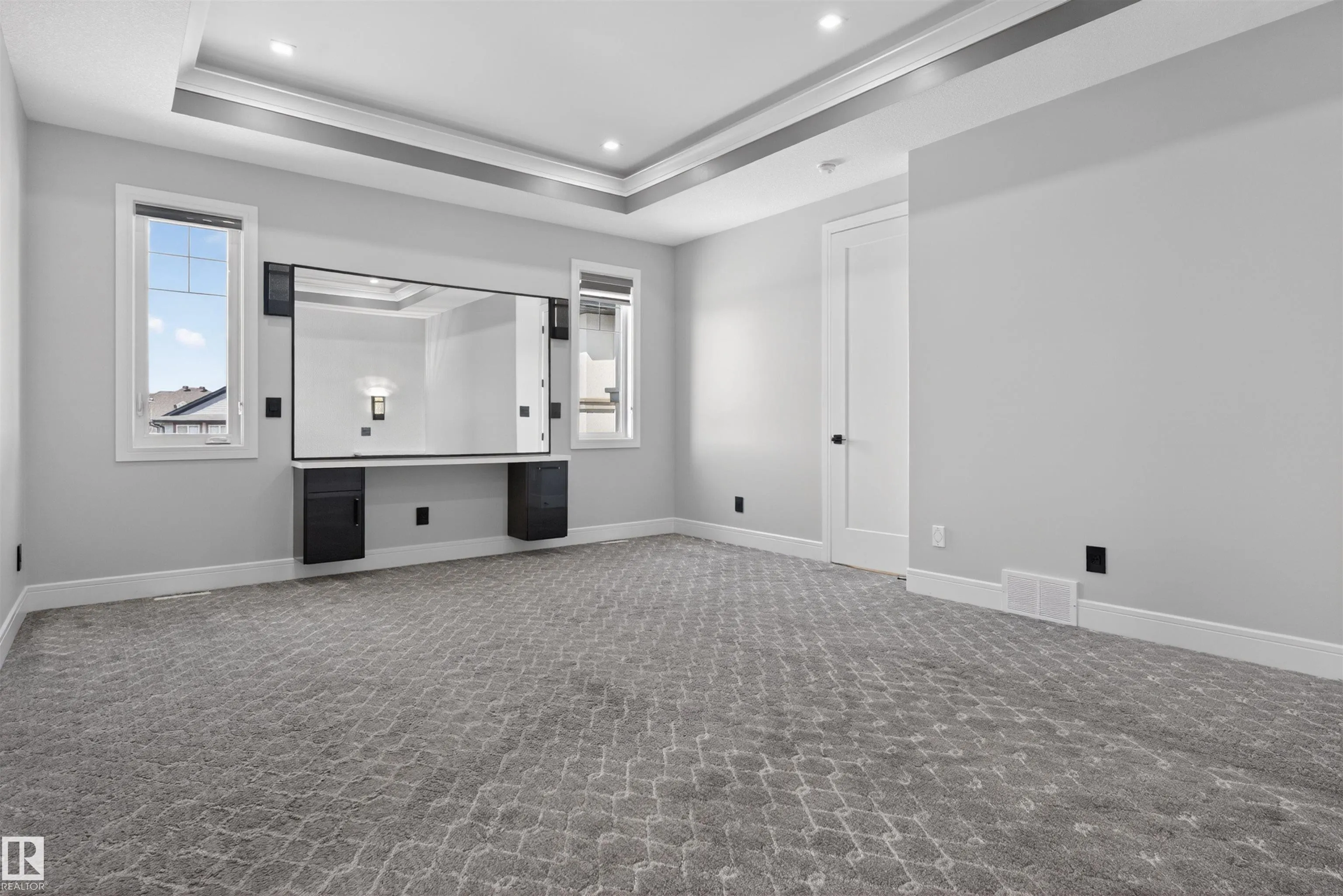 707 180 St SW