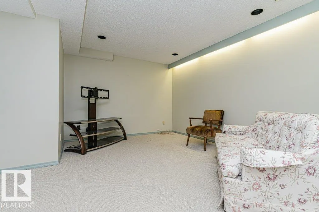 19 GOLDEN SPIKE Road
