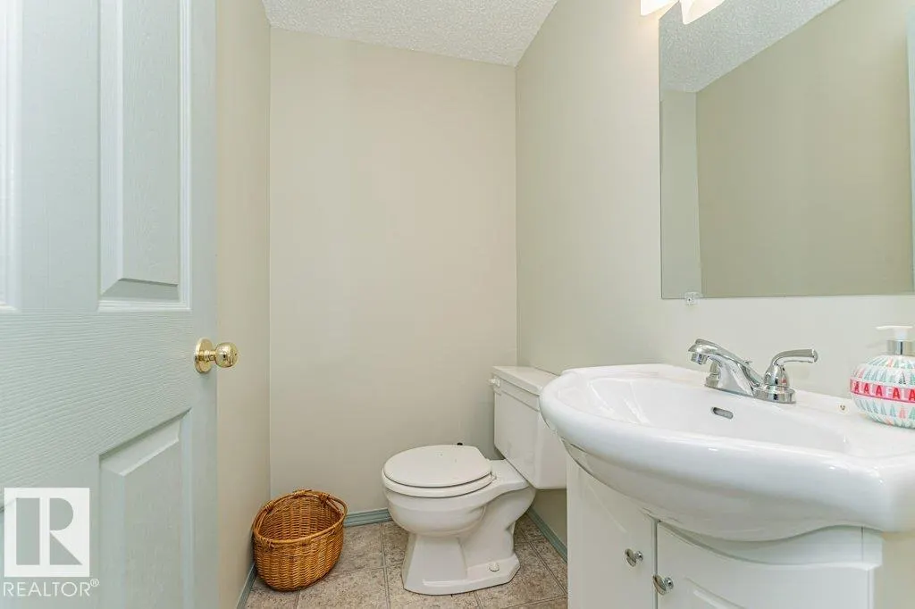 19 GOLDEN SPIKE Road