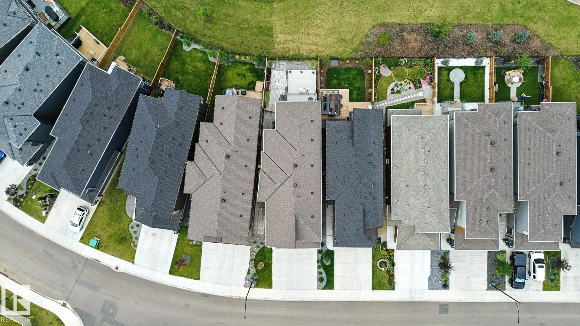 1048 GOLDFINCH Way