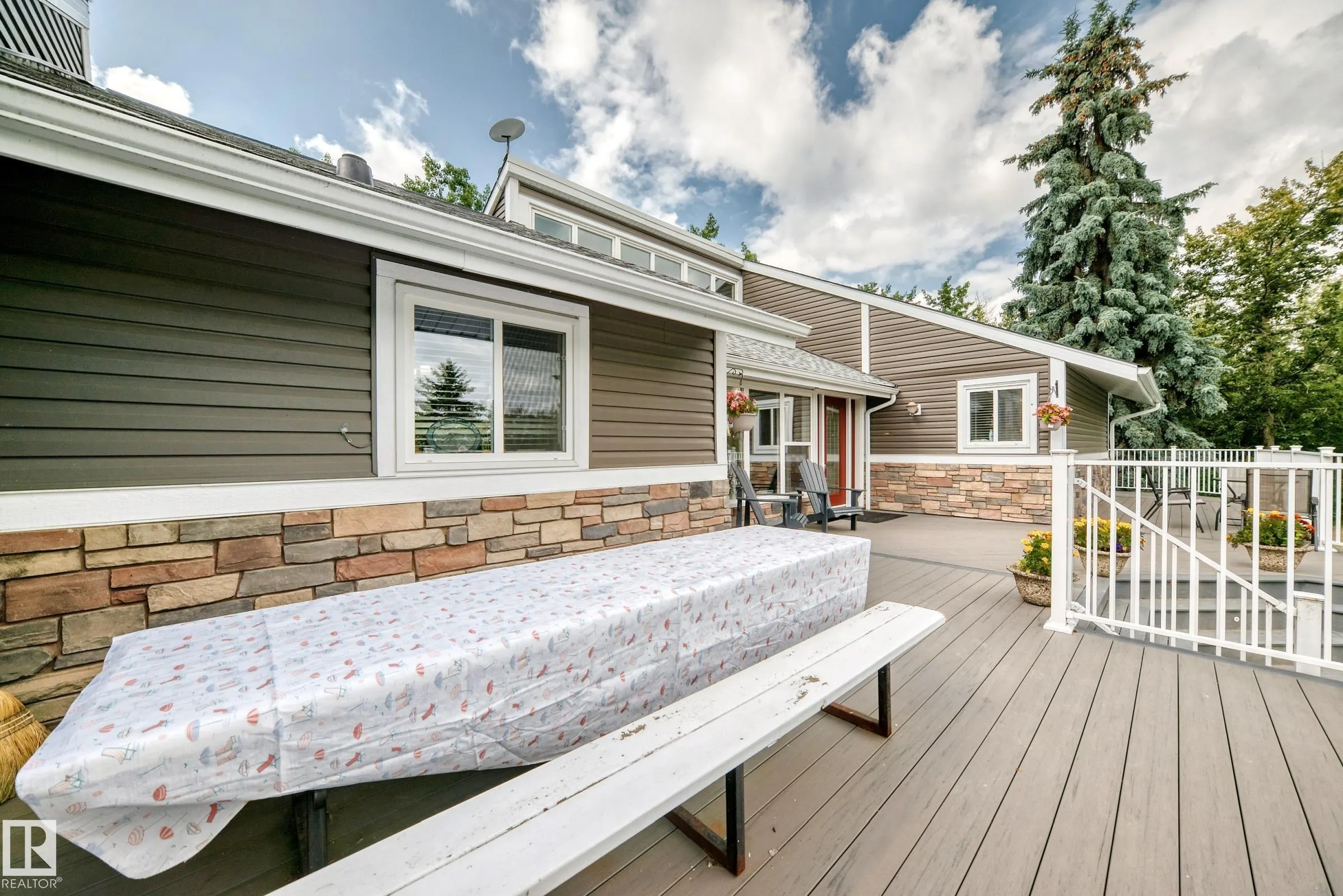 53250 RGE ROAD 215