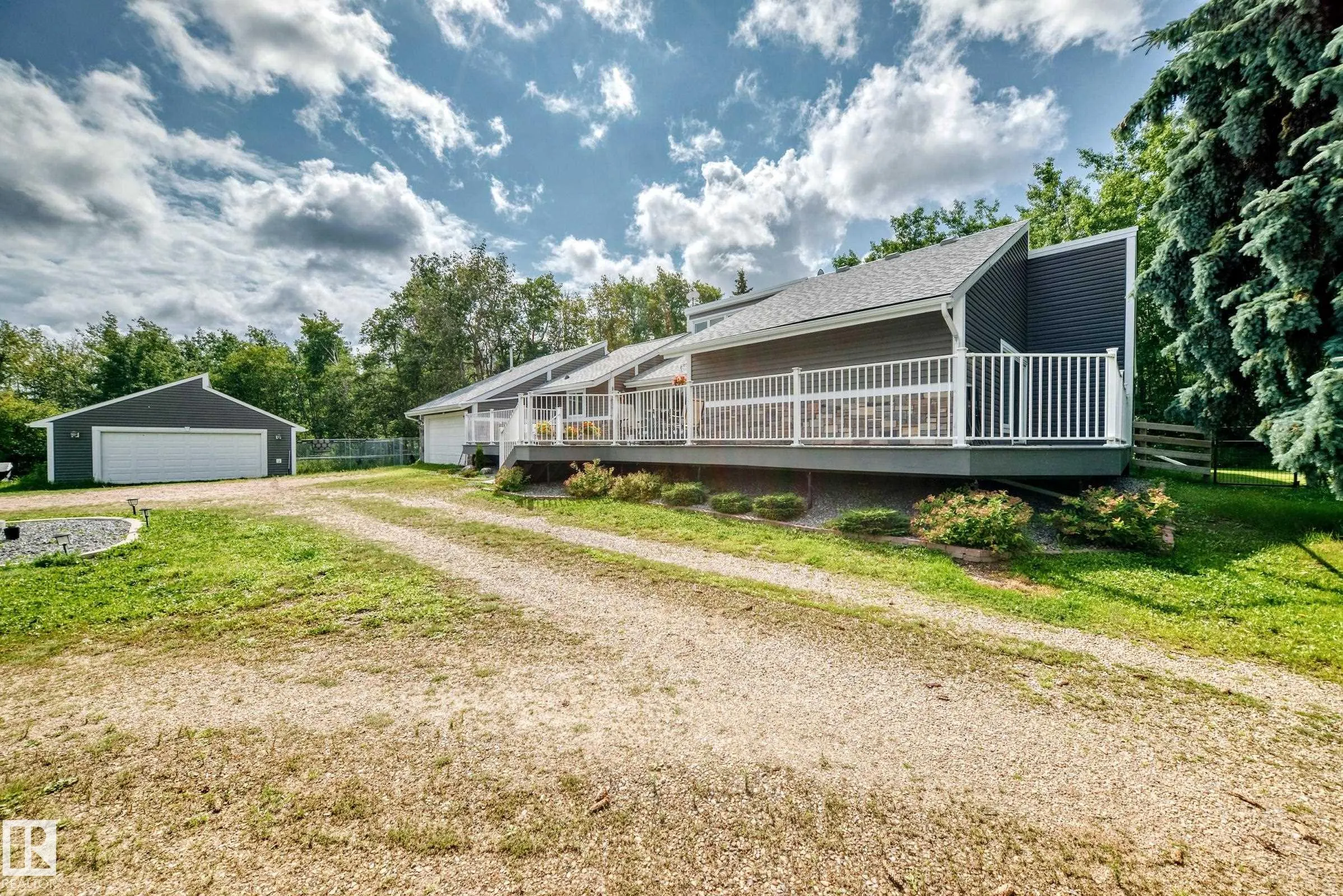 53250 RGE ROAD 215