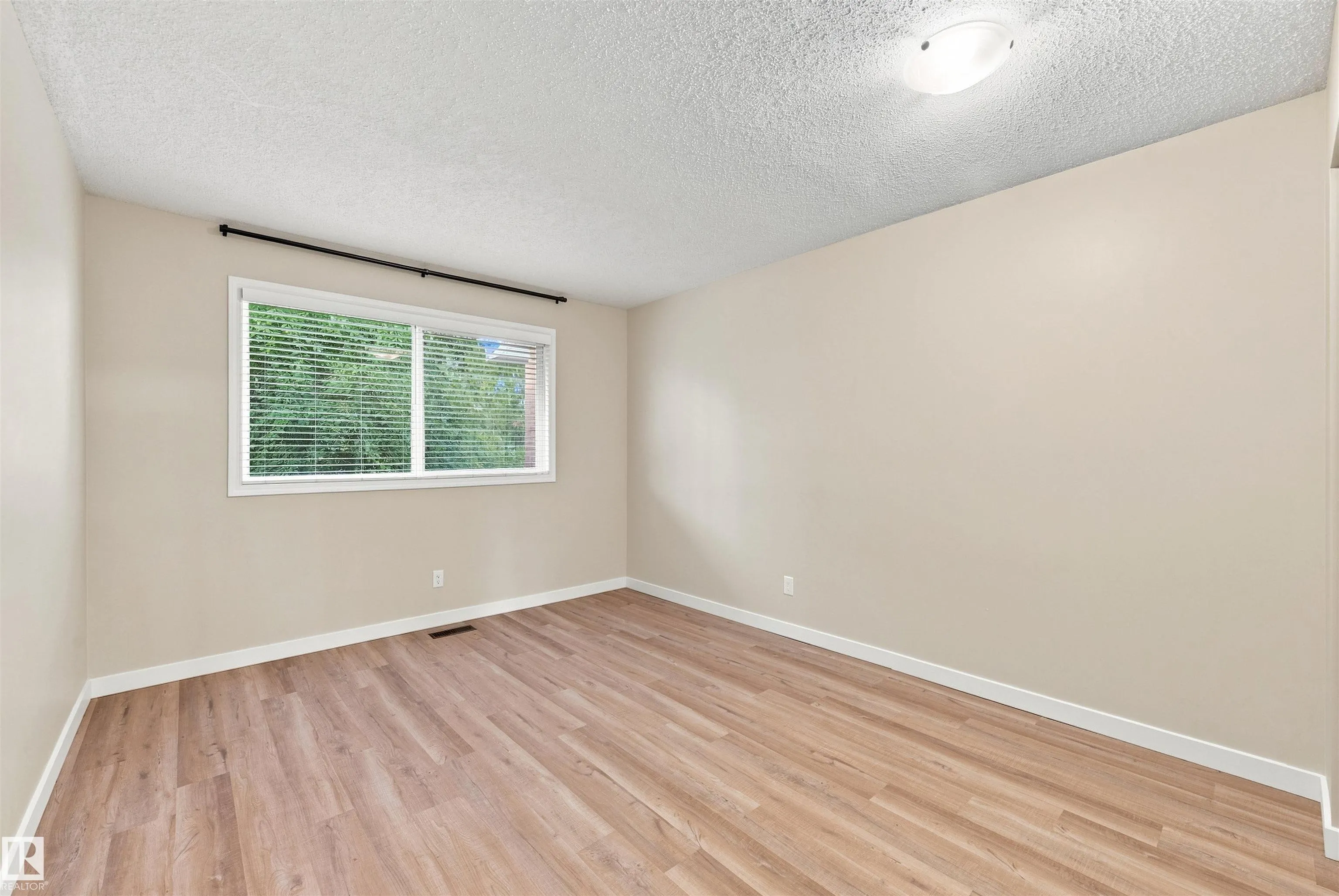 164 GREAT Oaks