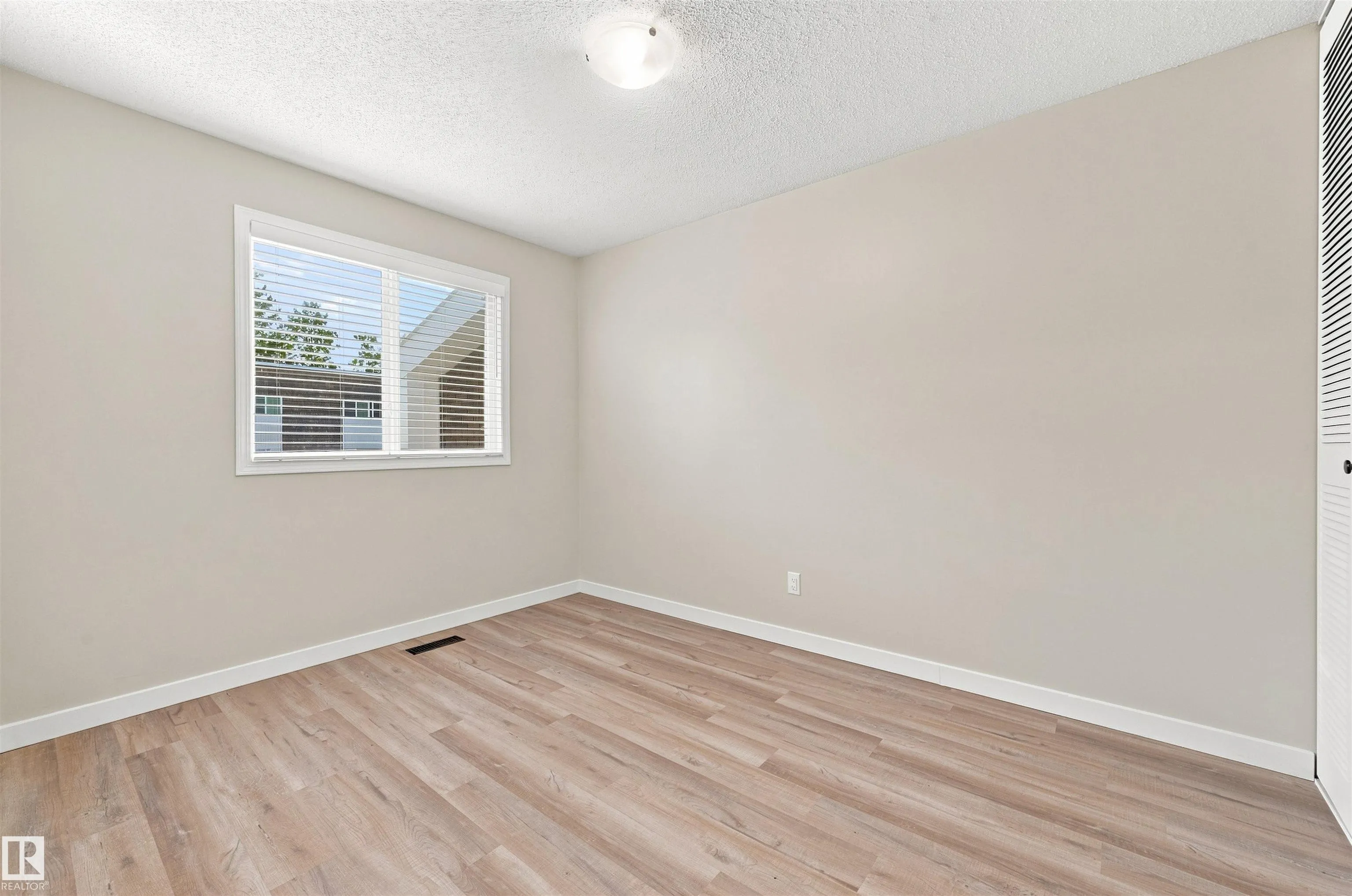 164 GREAT Oaks