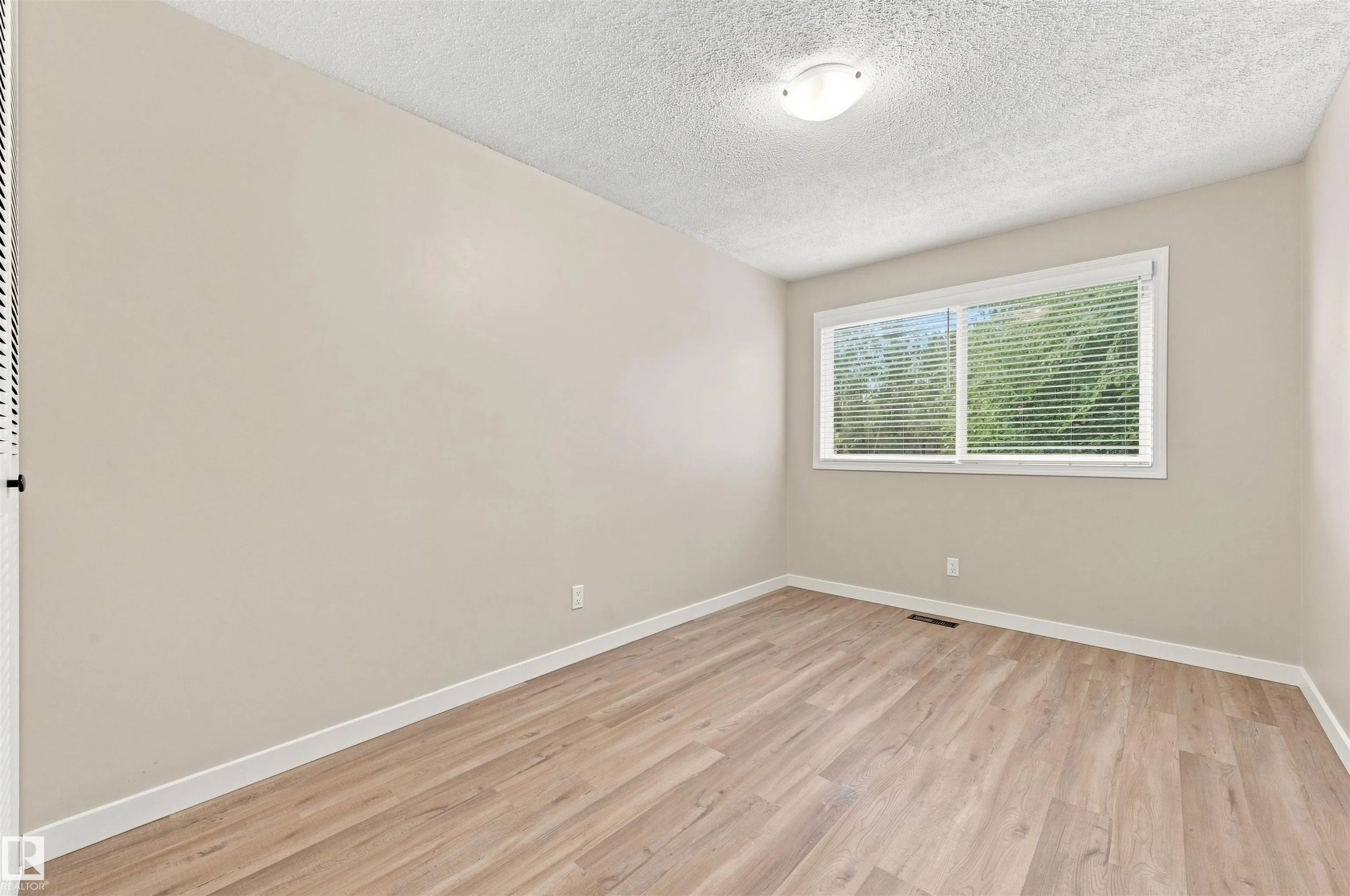 164 GREAT Oaks