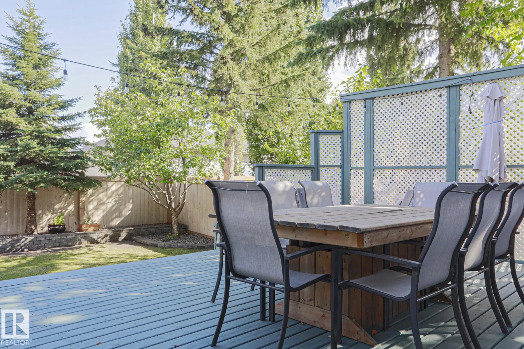 6 WILLIS Crescent