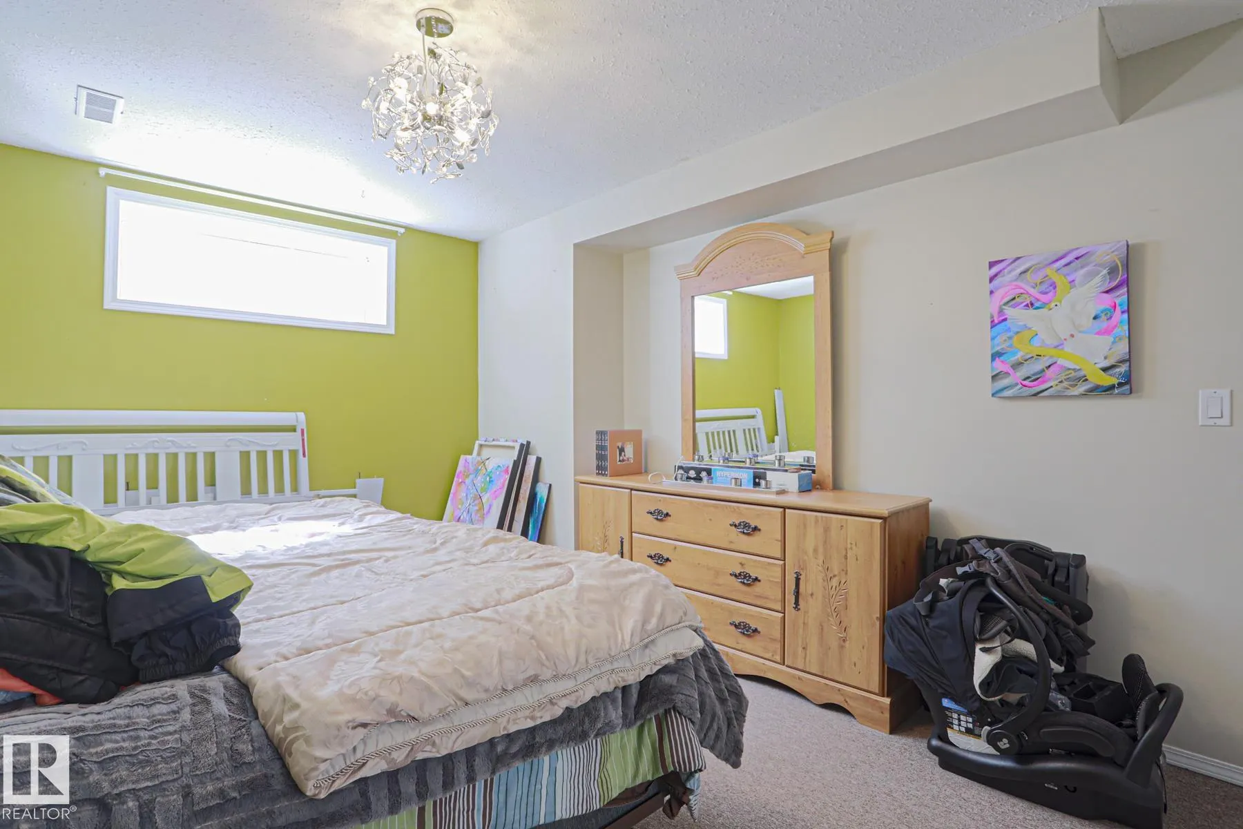 6 WILLIS Crescent