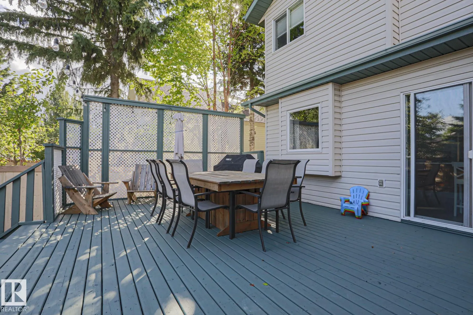 6 WILLIS Crescent