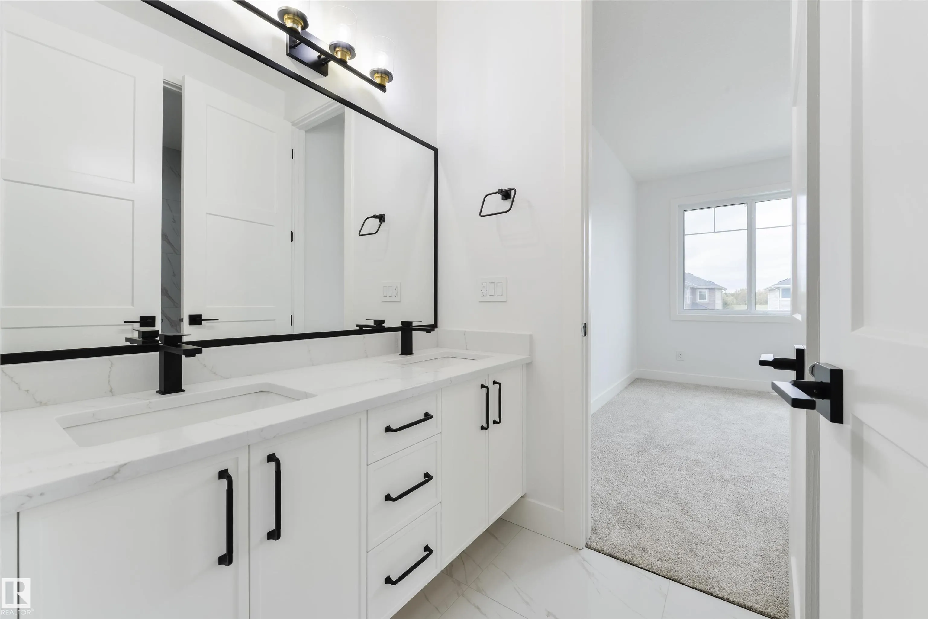 34 AVONLEA Way