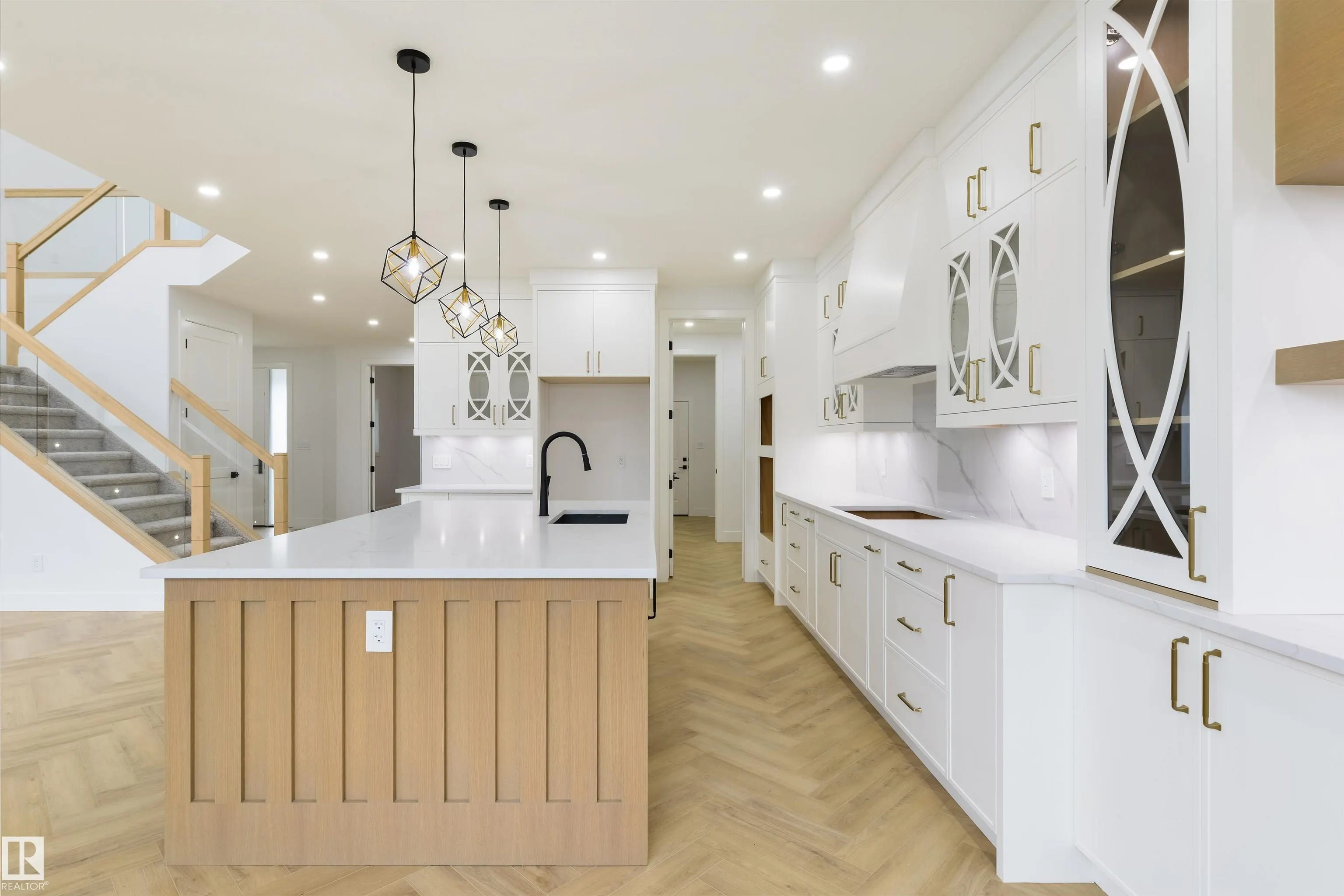 34 AVONLEA Way