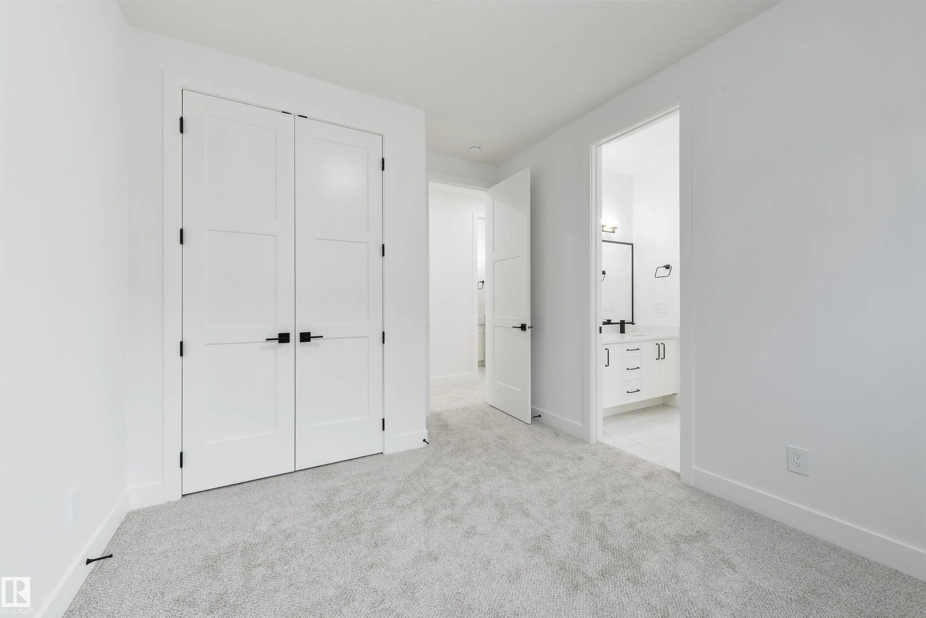 34 AVONLEA Way
