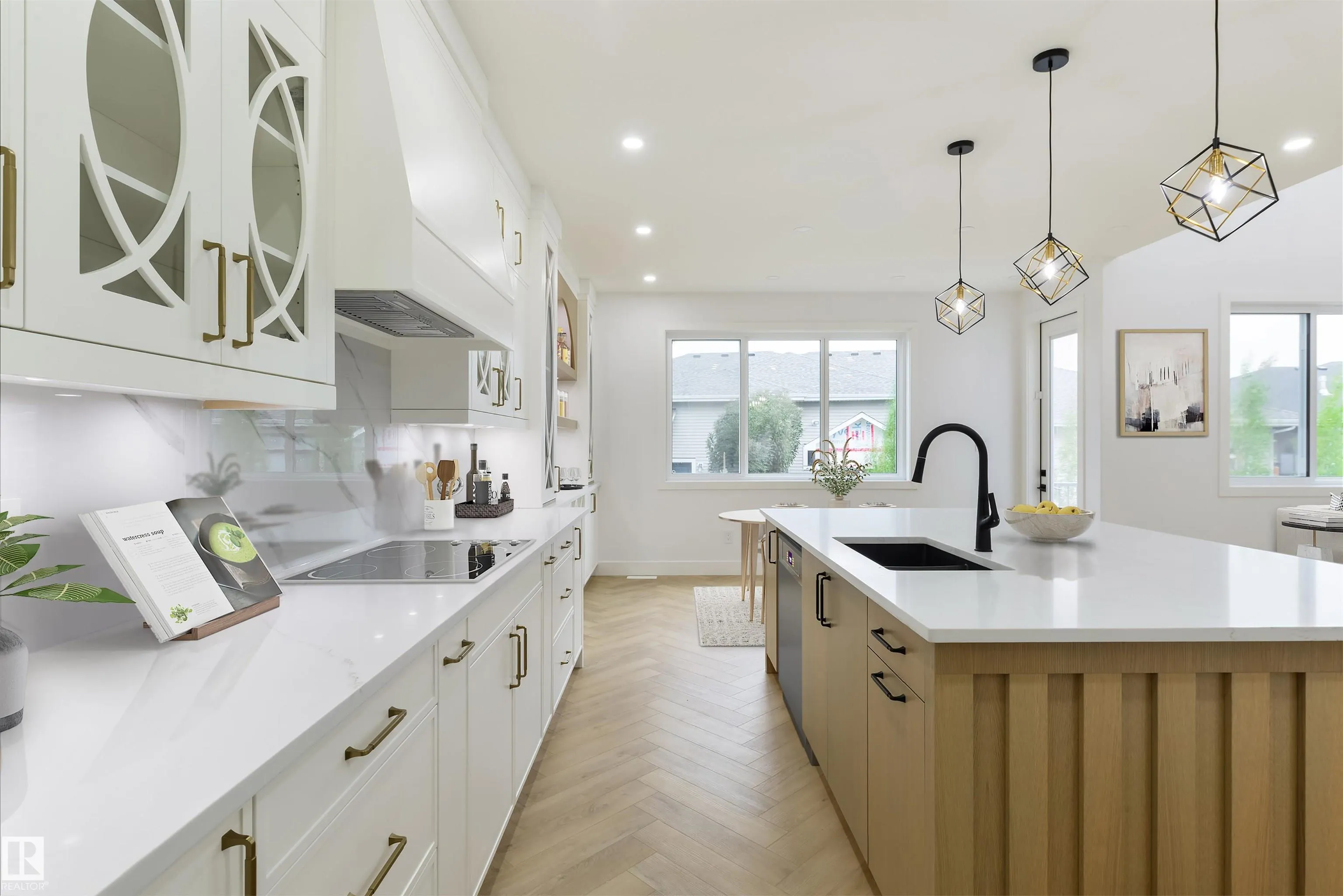 34 AVONLEA Way