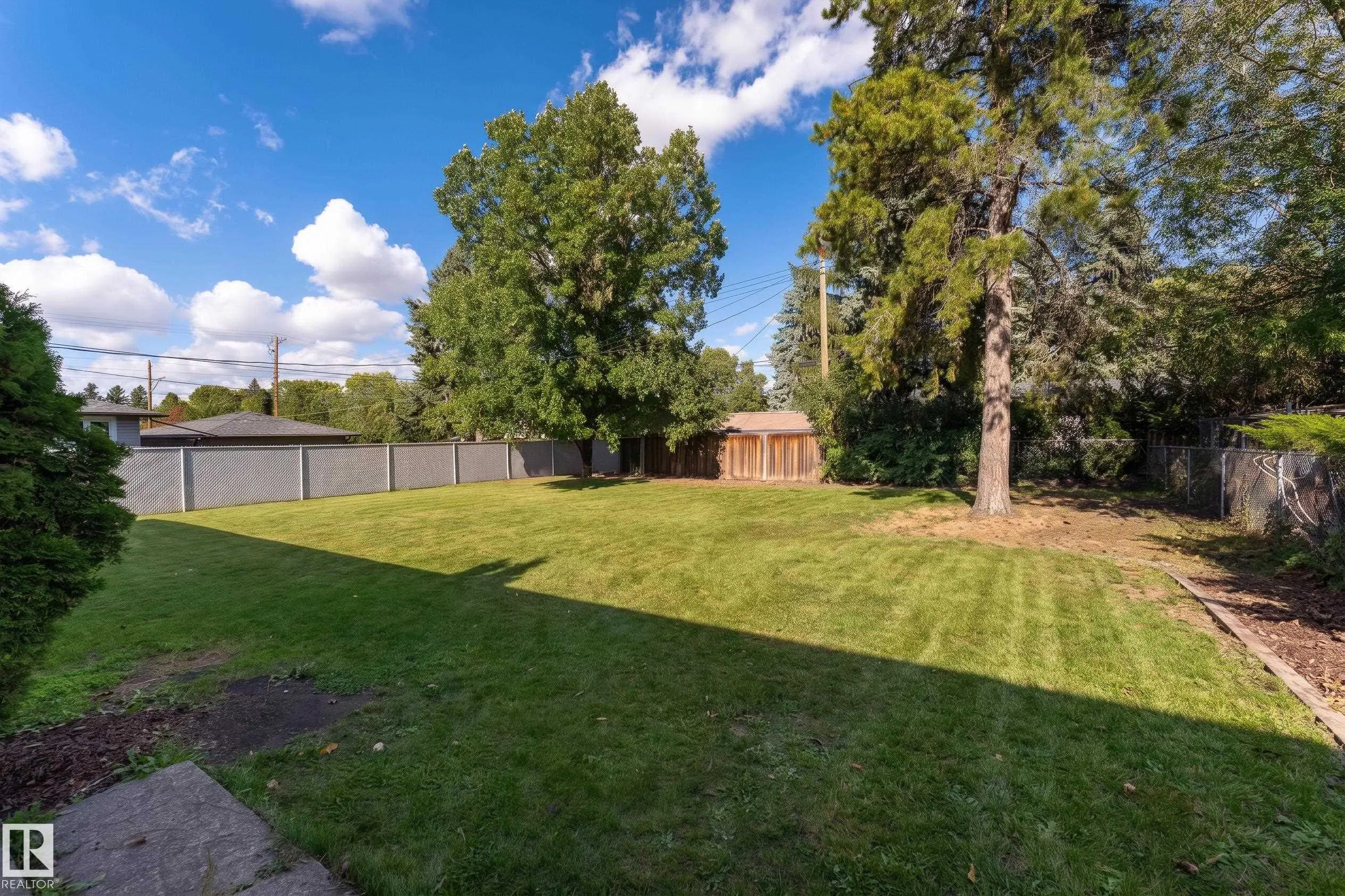 993 Cedar Street