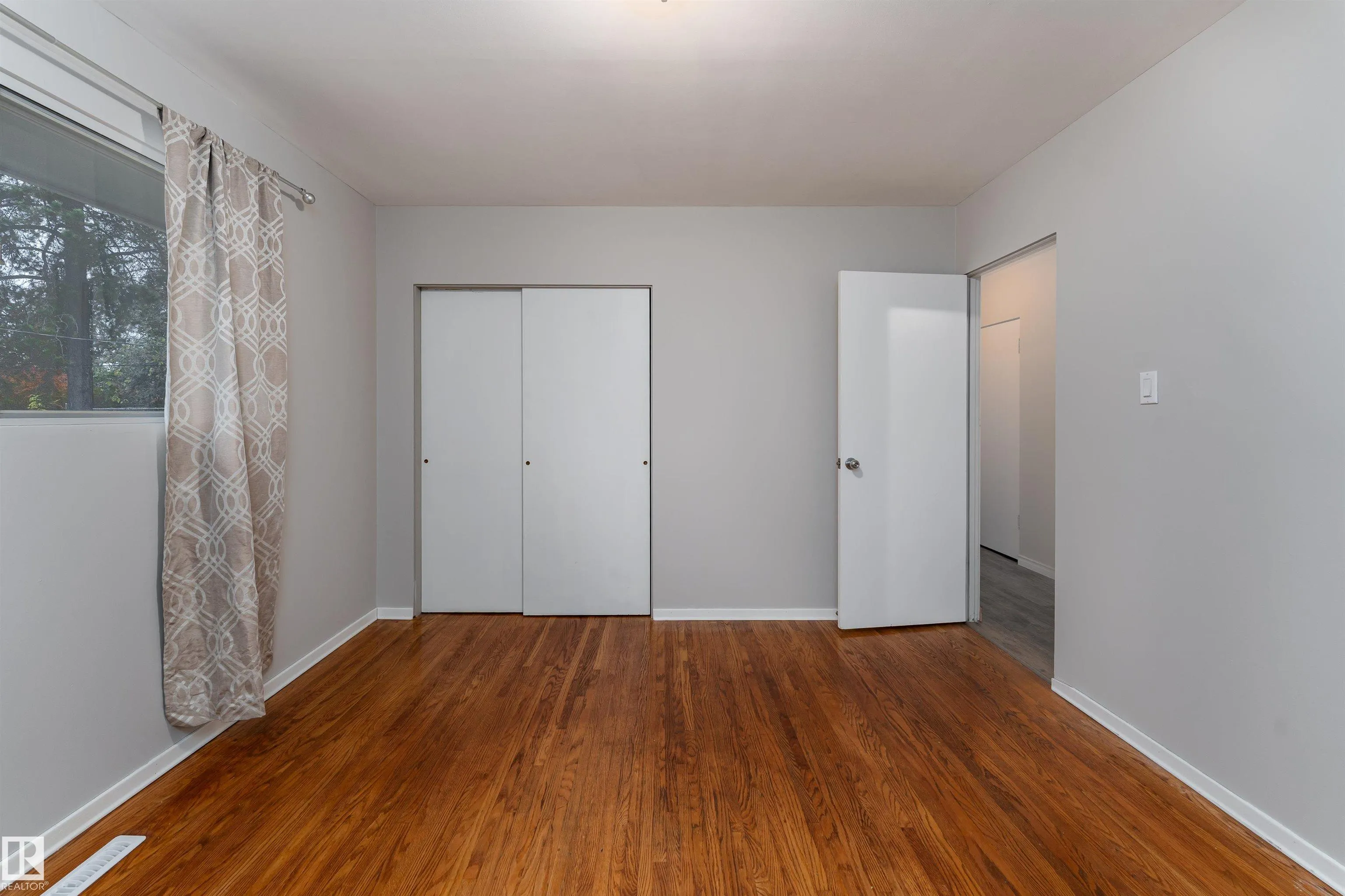 993 Cedar Street