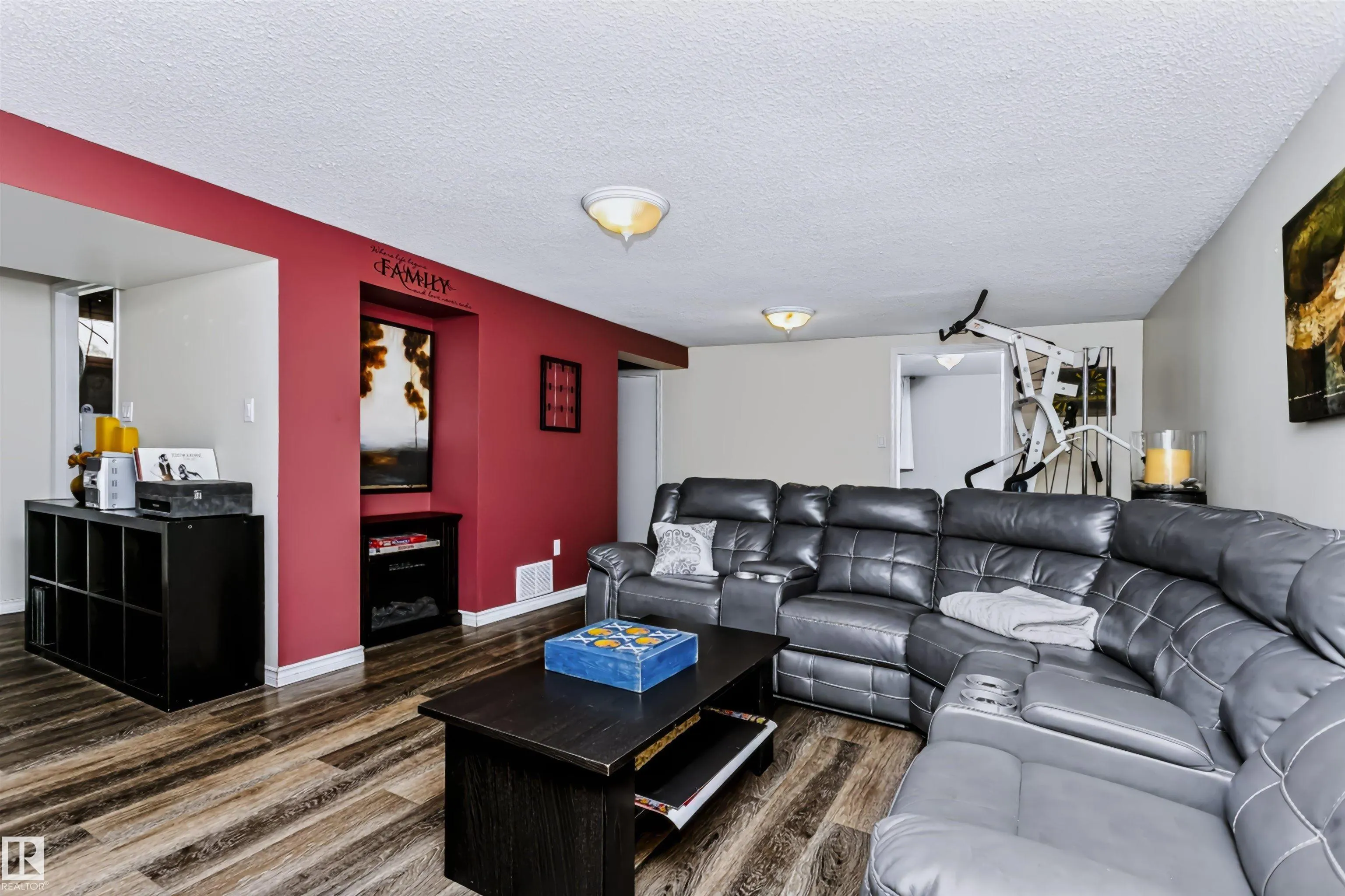 13503 135 Avenue