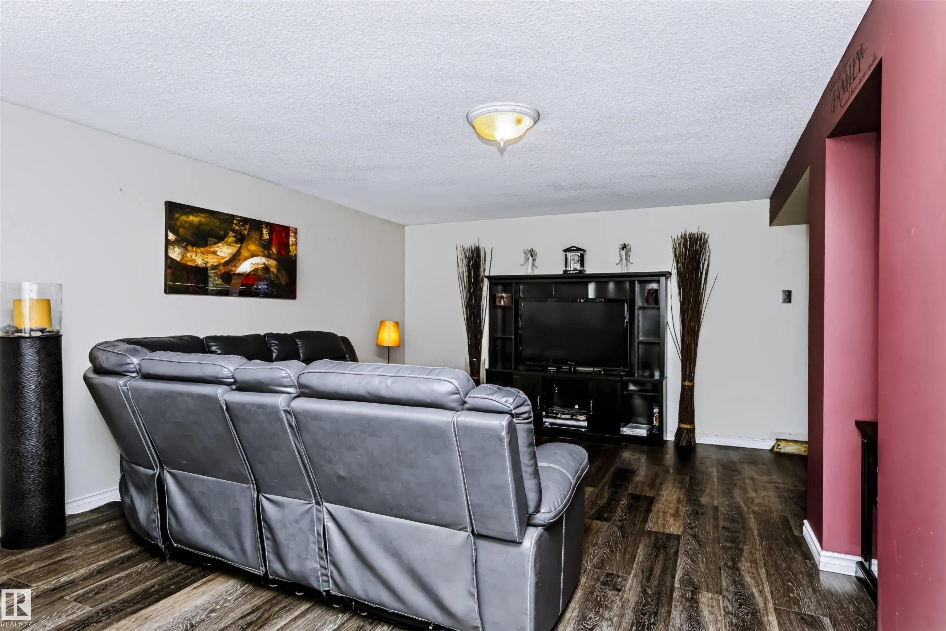 13503 135 Avenue