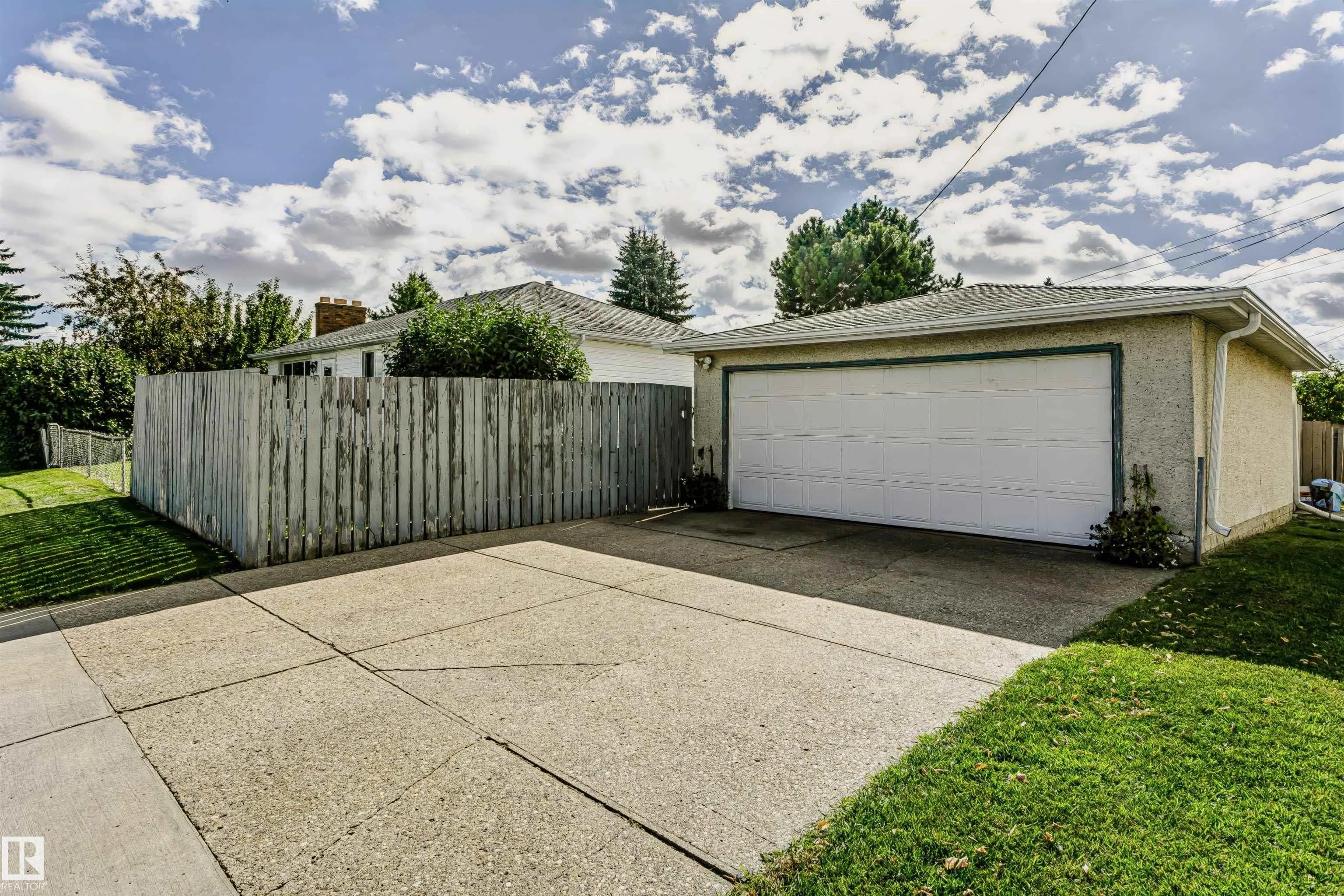 13503 135 Avenue