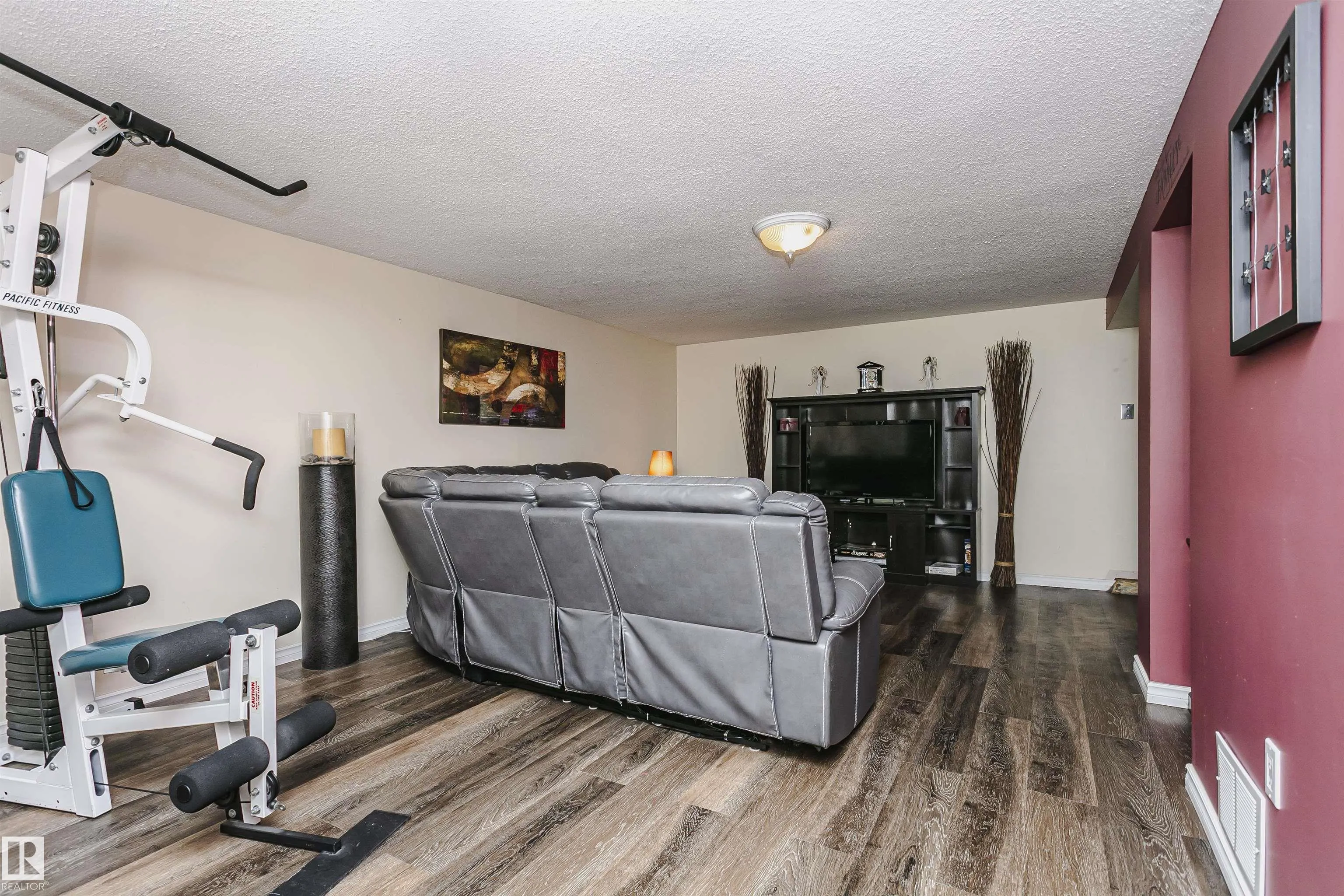 13503 135 Avenue