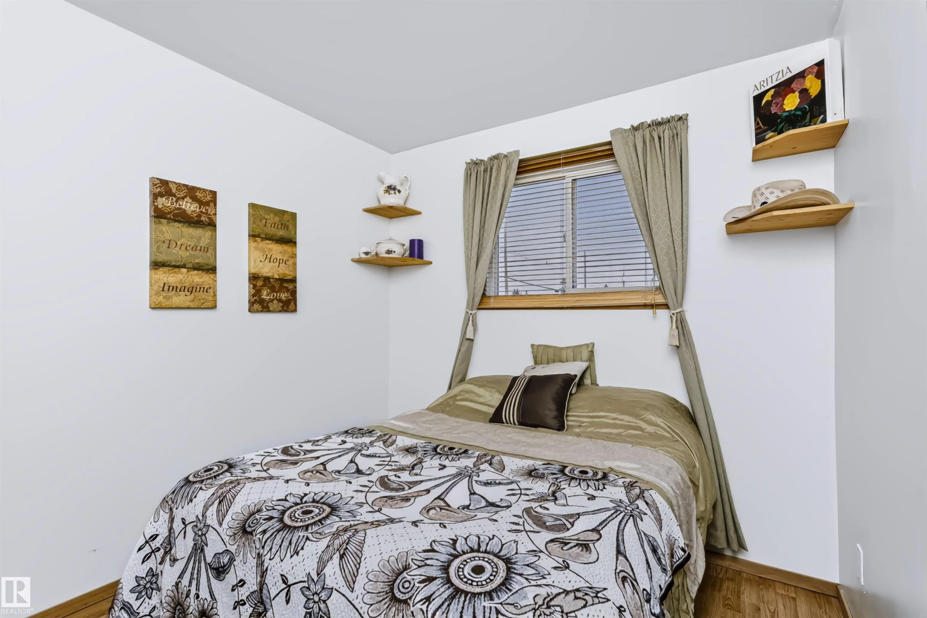 13503 135 Avenue