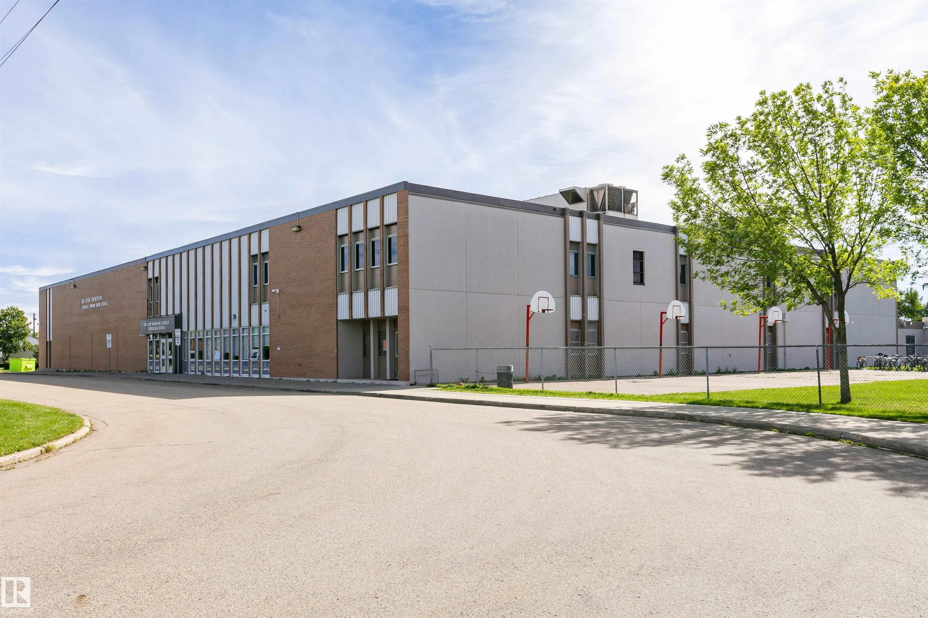13503 135 Avenue