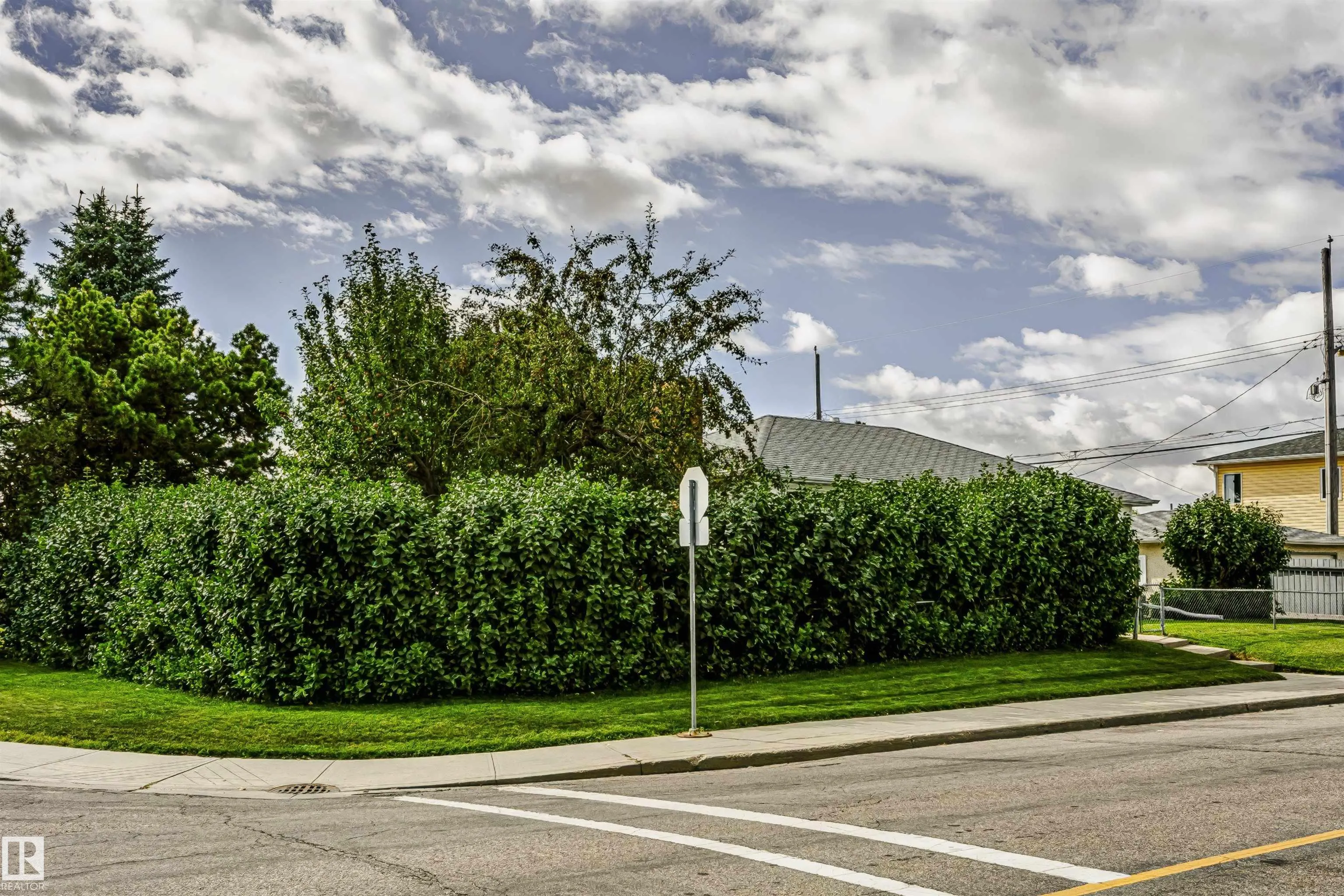 13503 135 Avenue