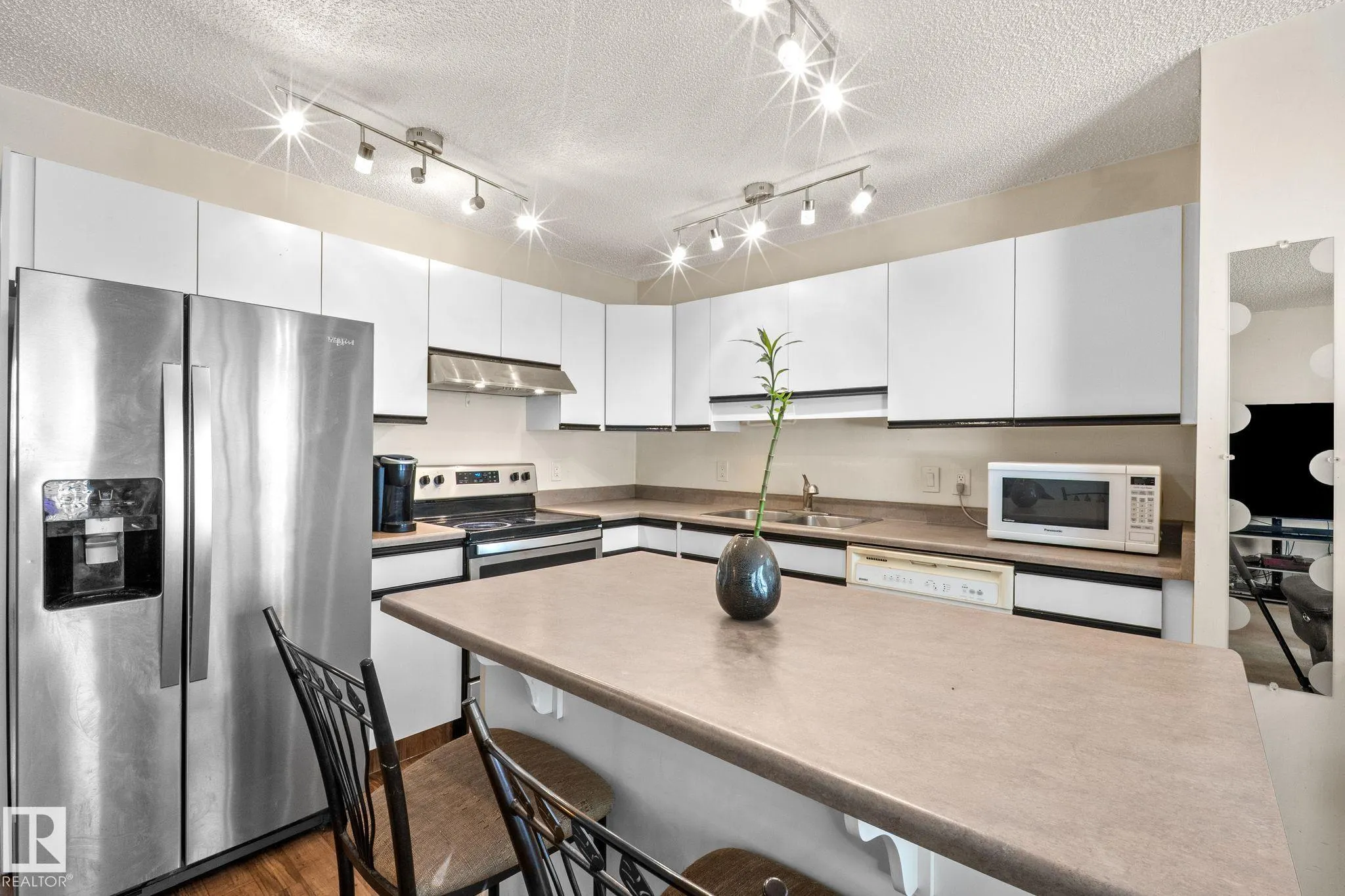 #2 15215 126 ST