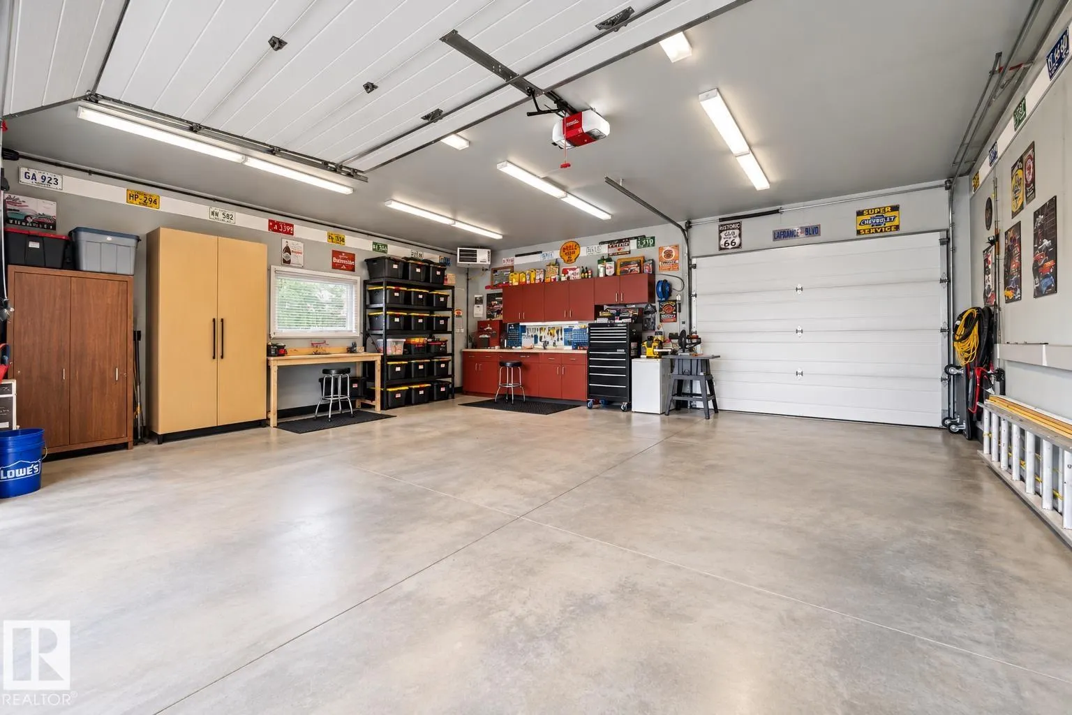 704 WARWICK Road