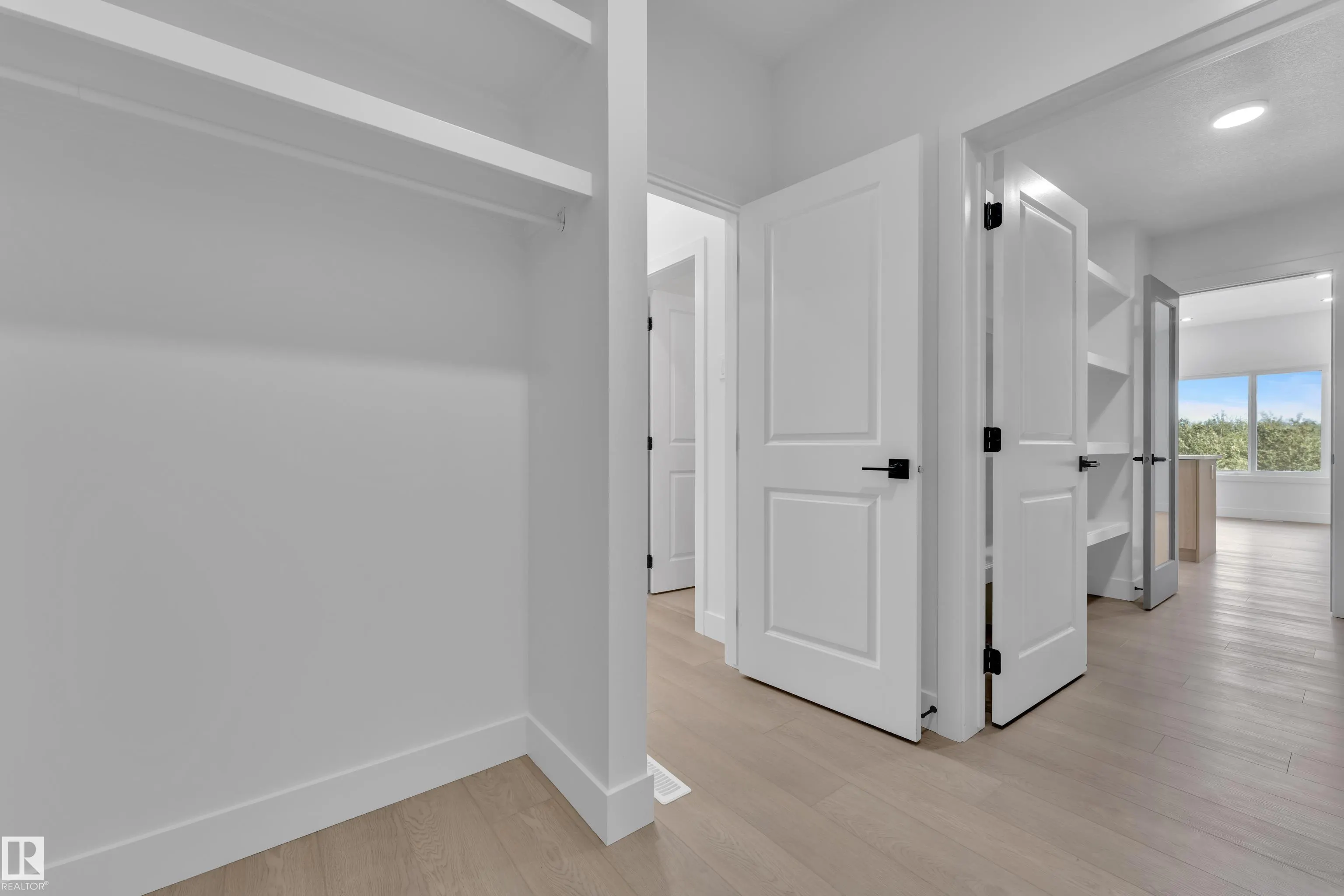 1129 Starling Drive