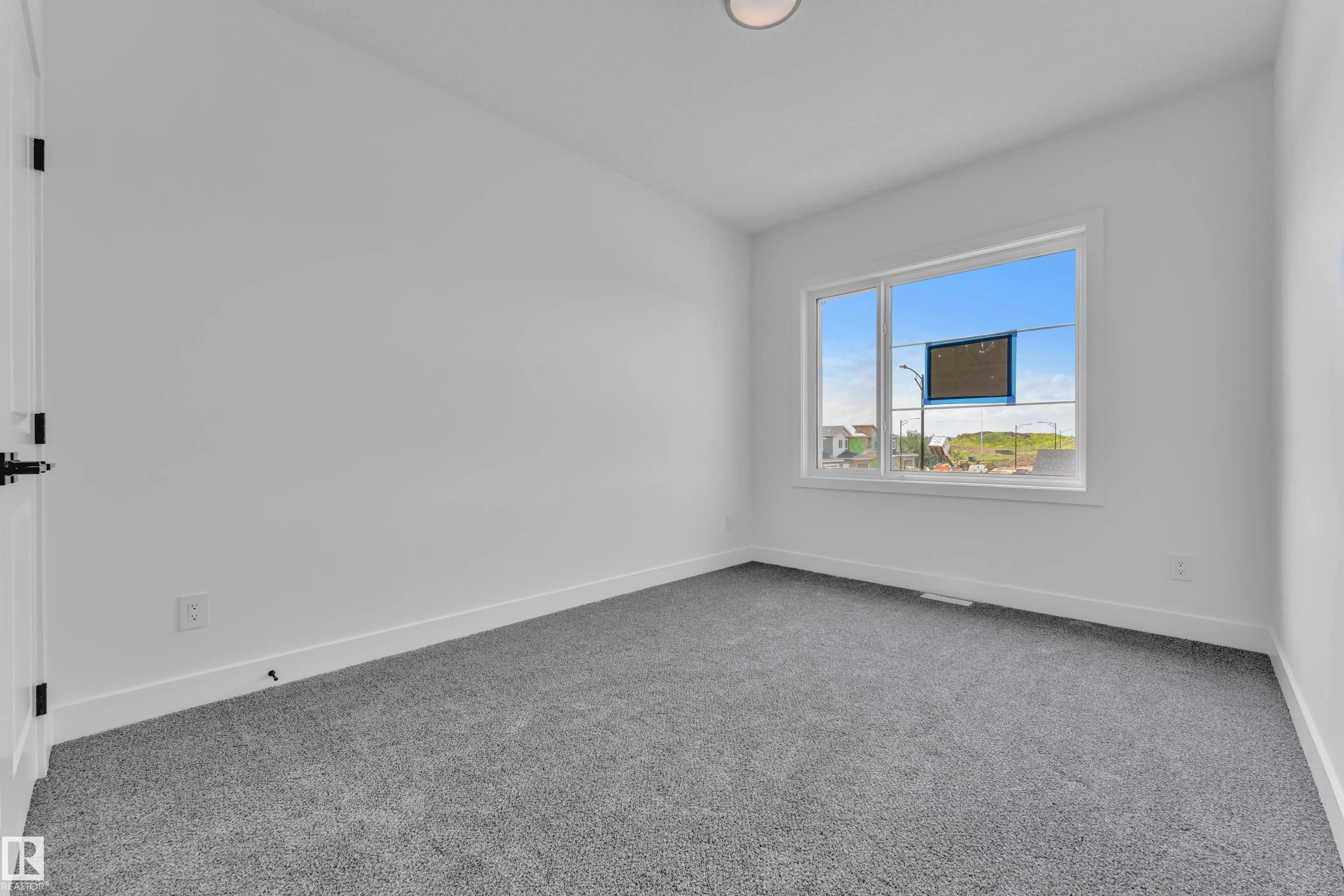 1129 Starling Drive