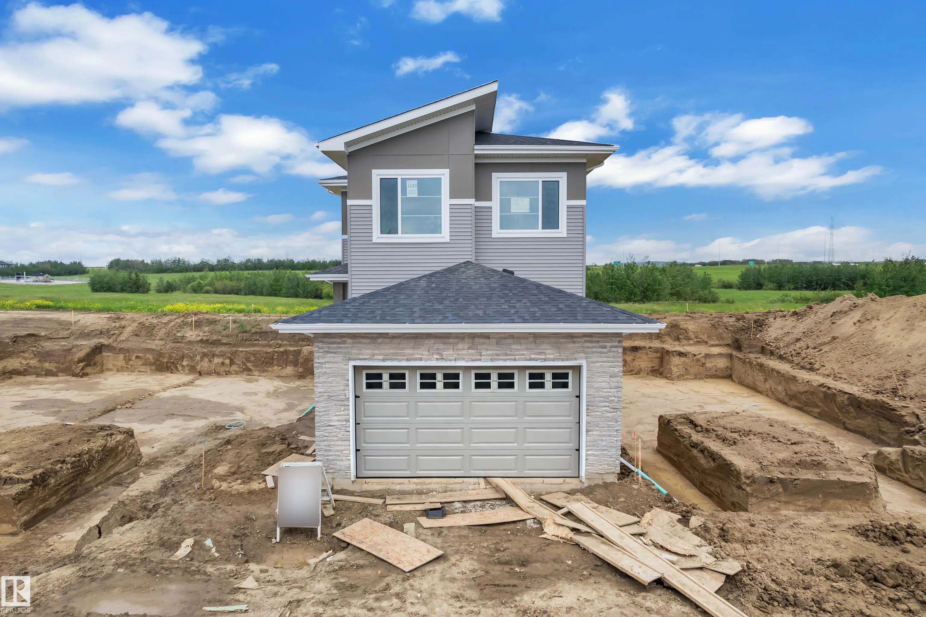 1129 Starling Drive