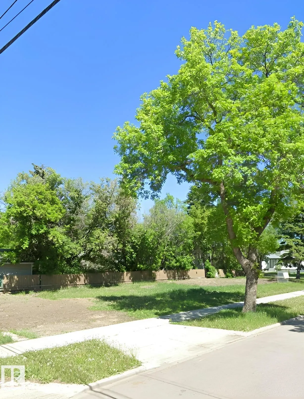 10404 113 Avenue