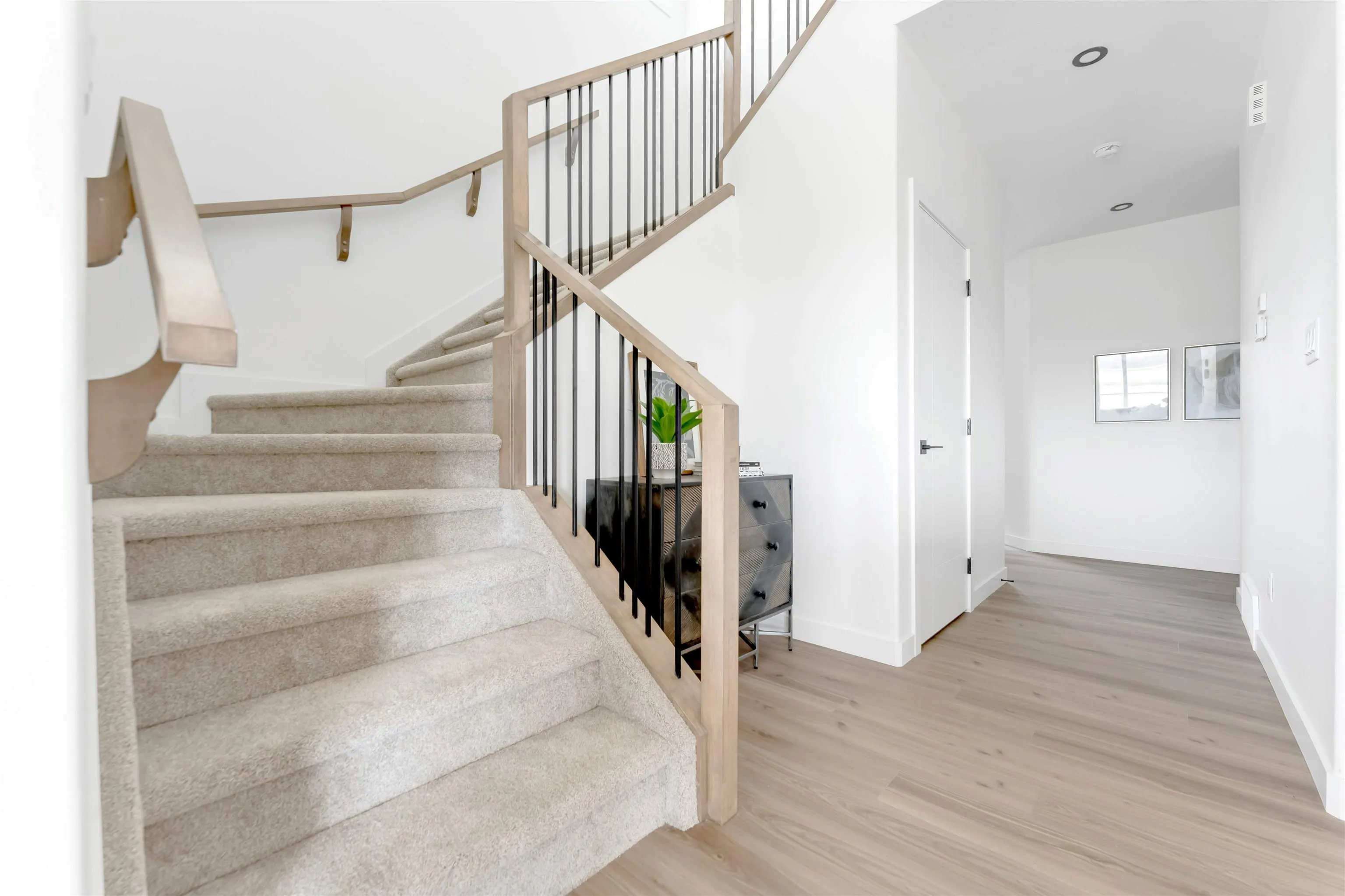 208 Falcon Crescent
