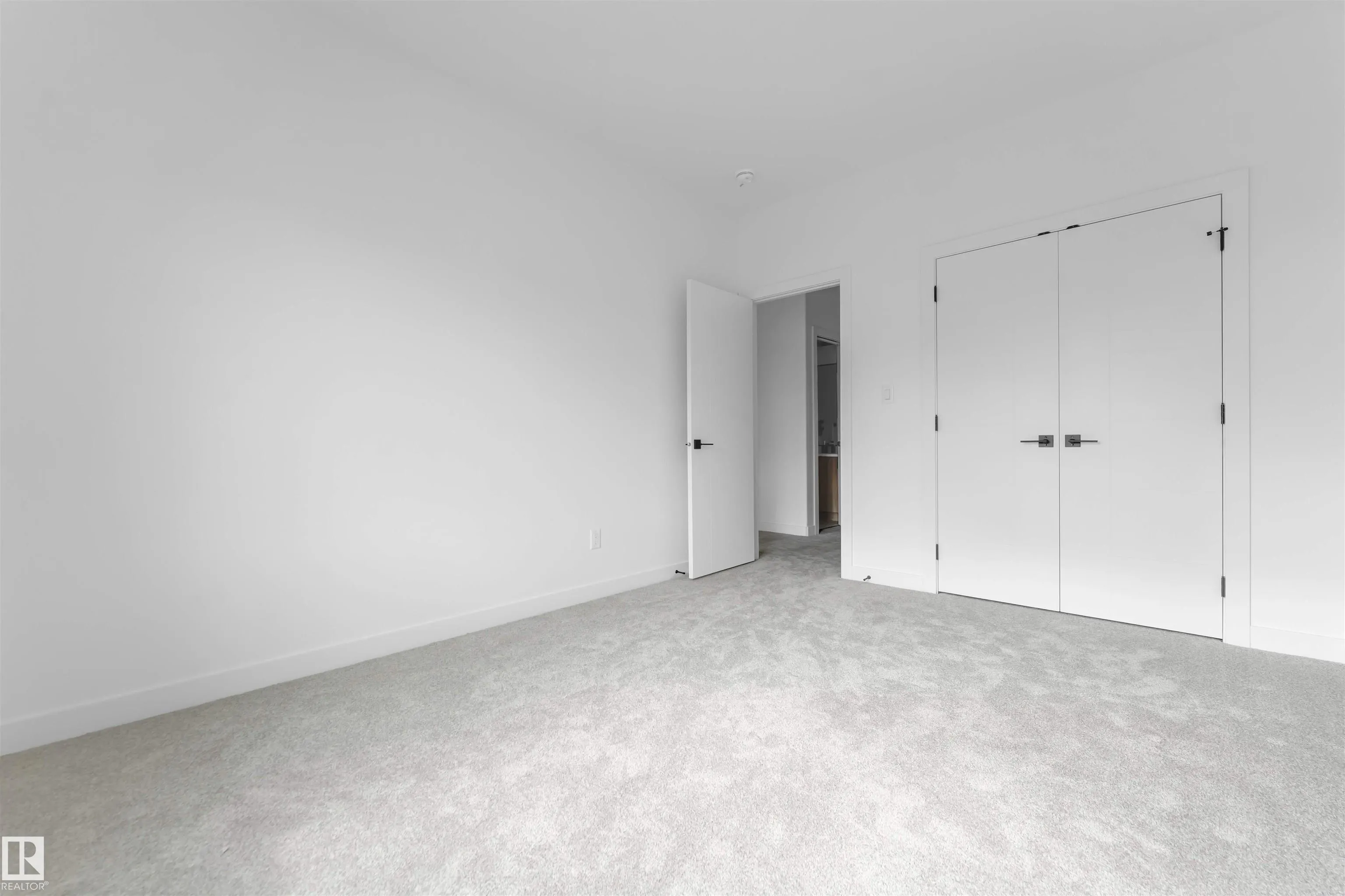 208 Falcon Crescent