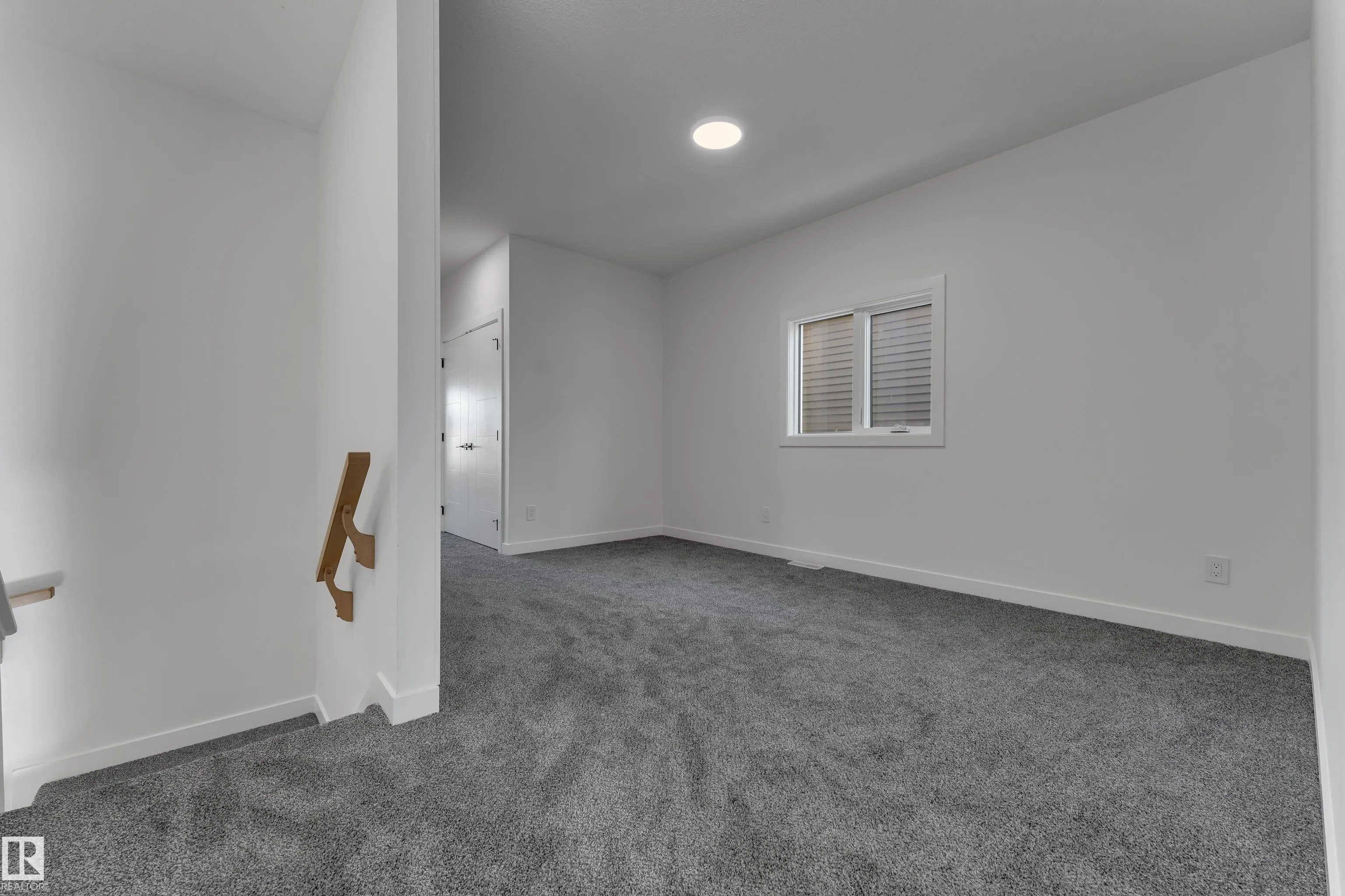1089 Starling Drive
