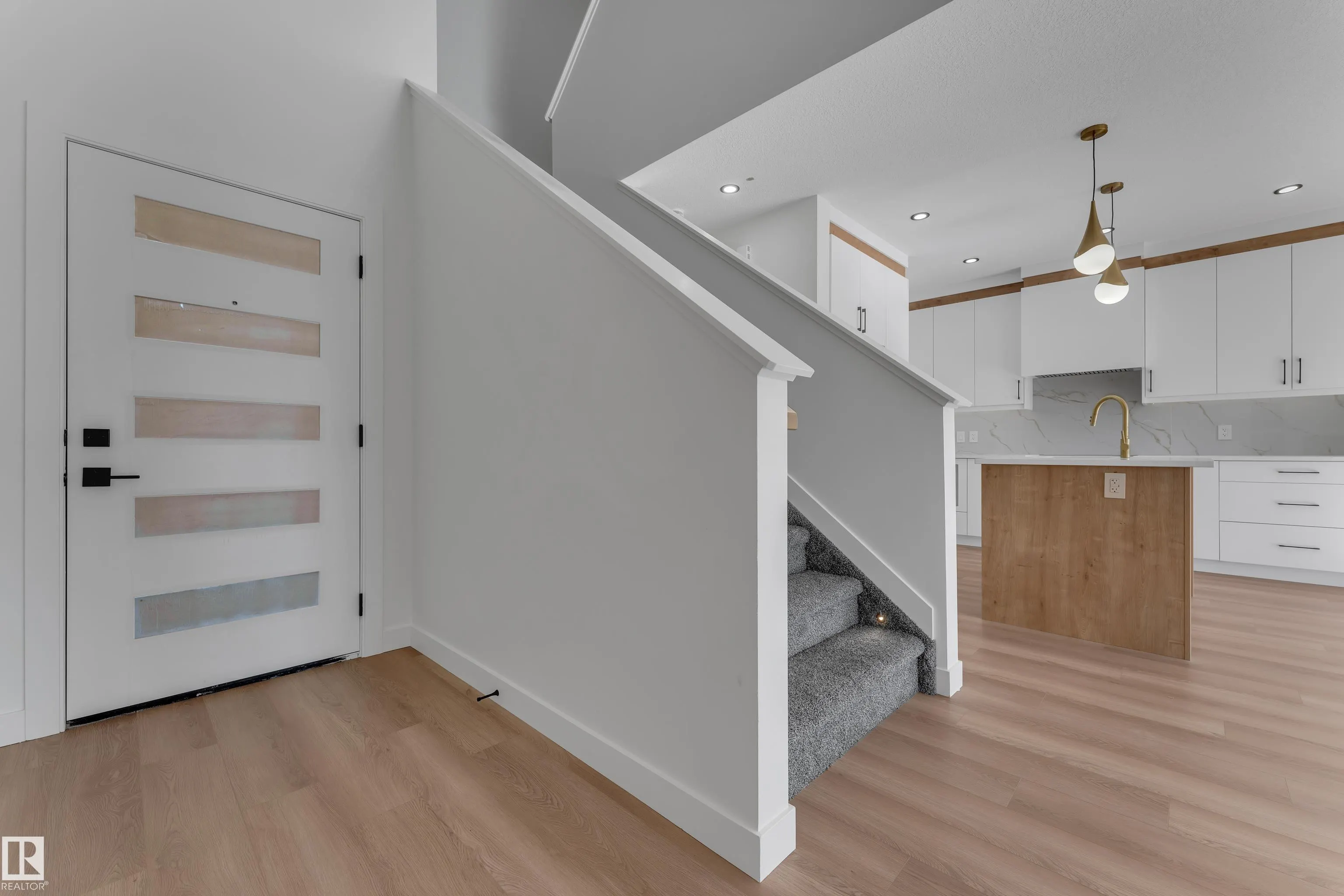 1089 Starling Drive