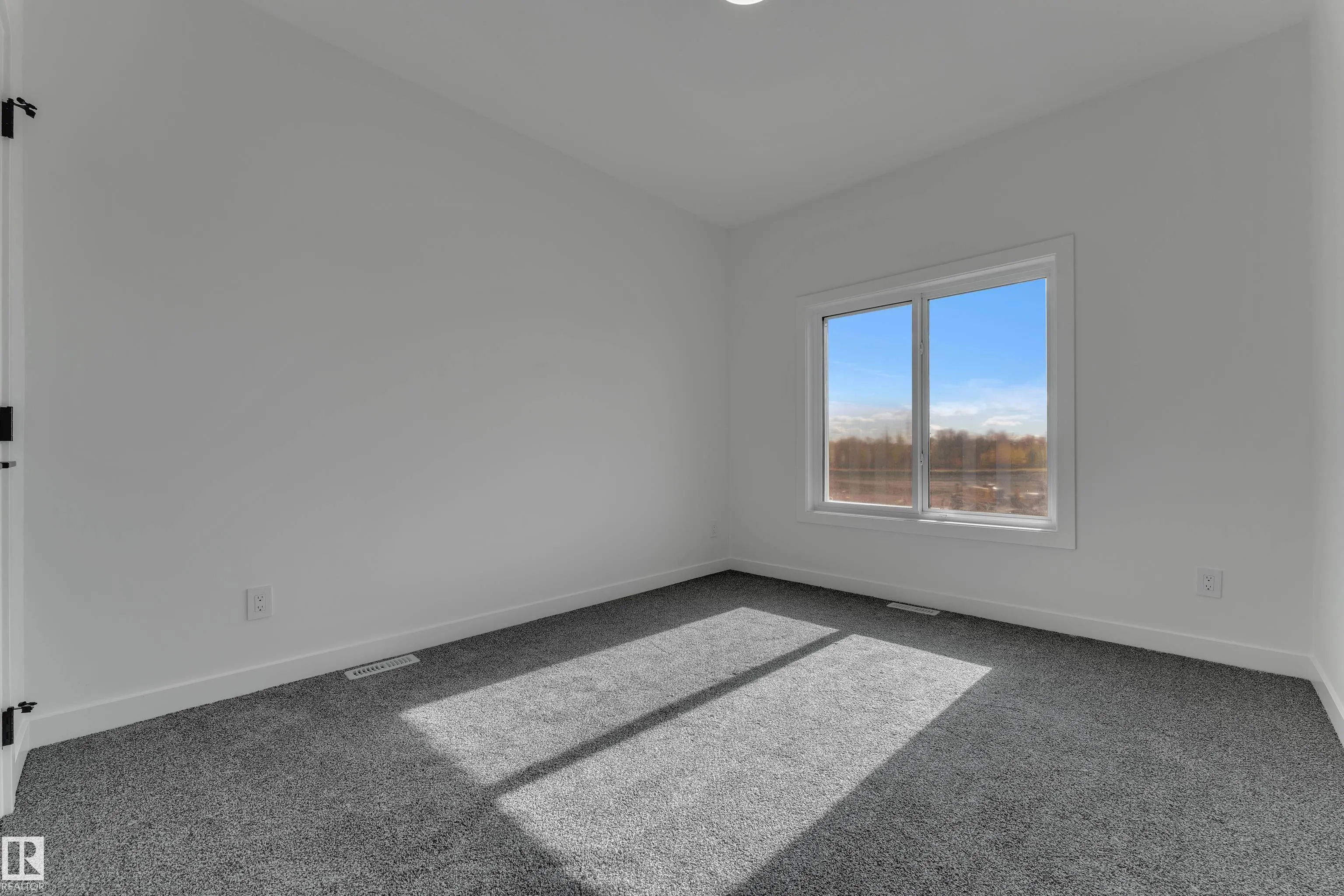 1089 Starling Drive
