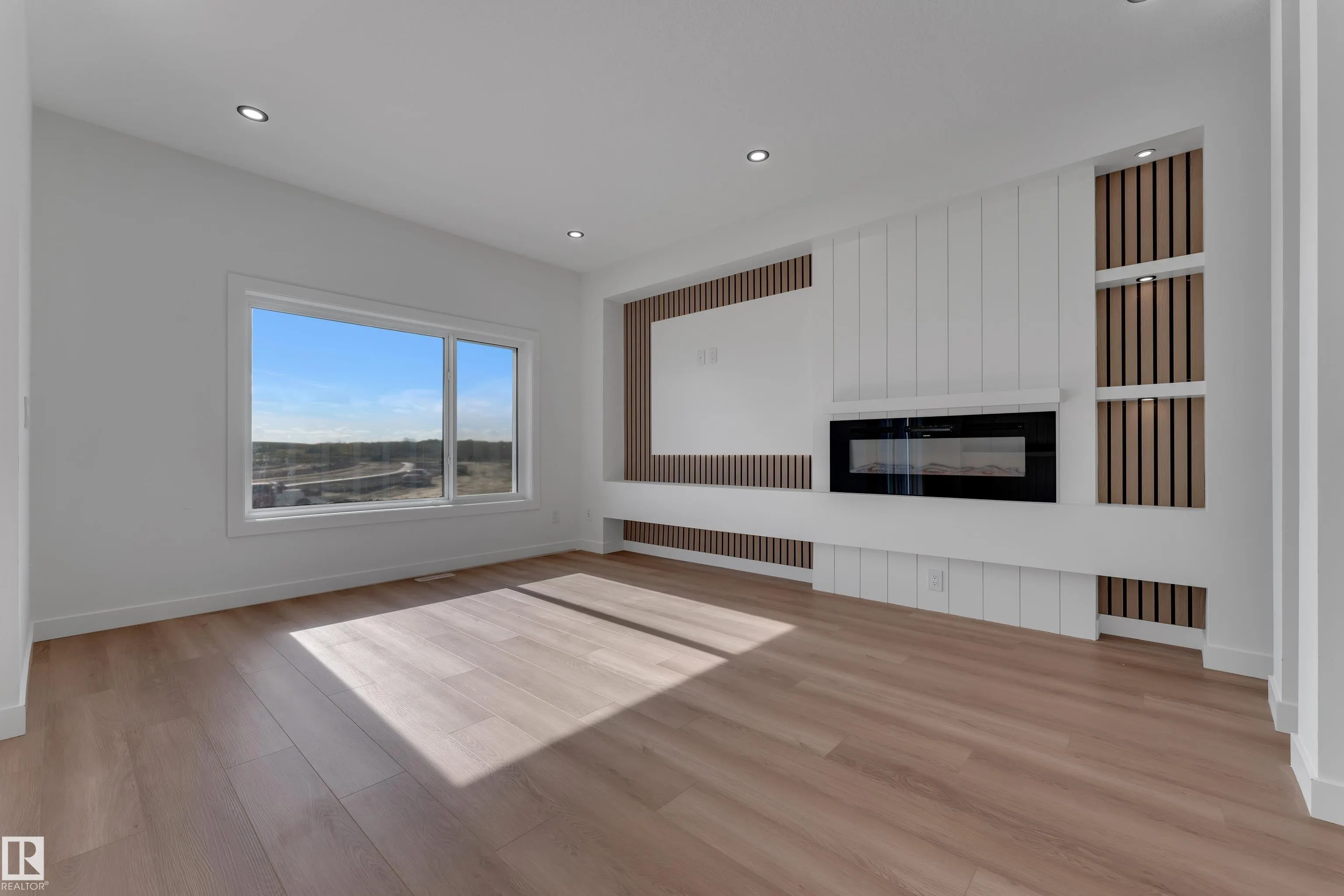 1089 Starling Drive