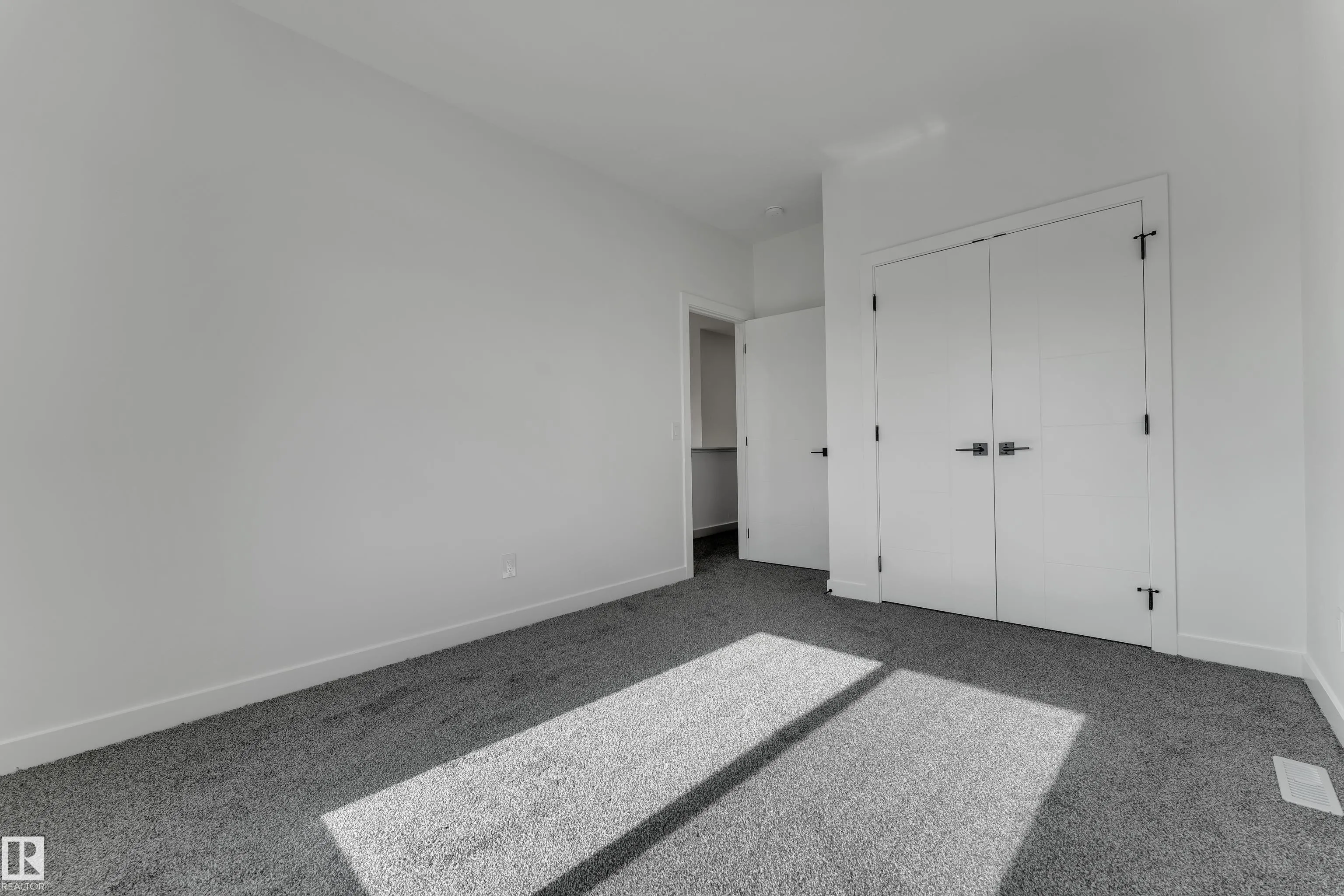 1089 Starling Drive