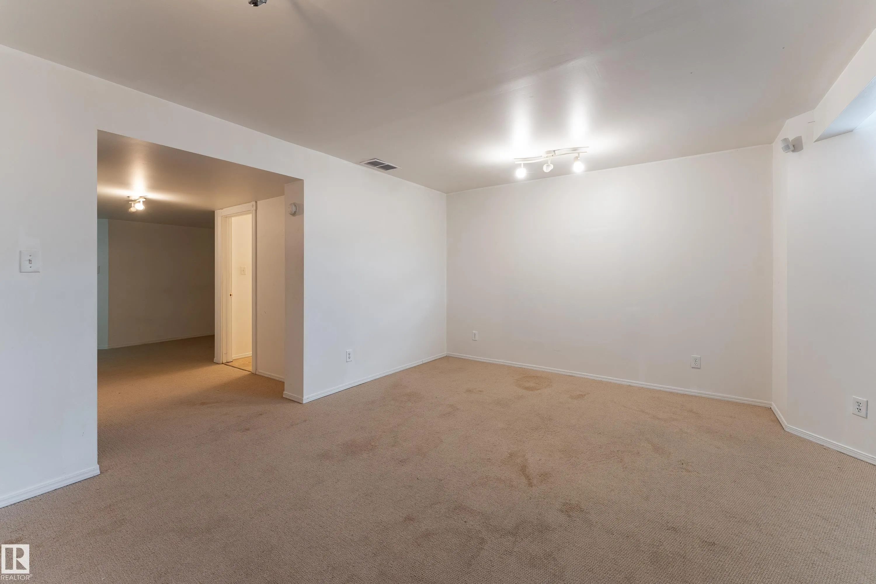 10 CRANBERRY Drive