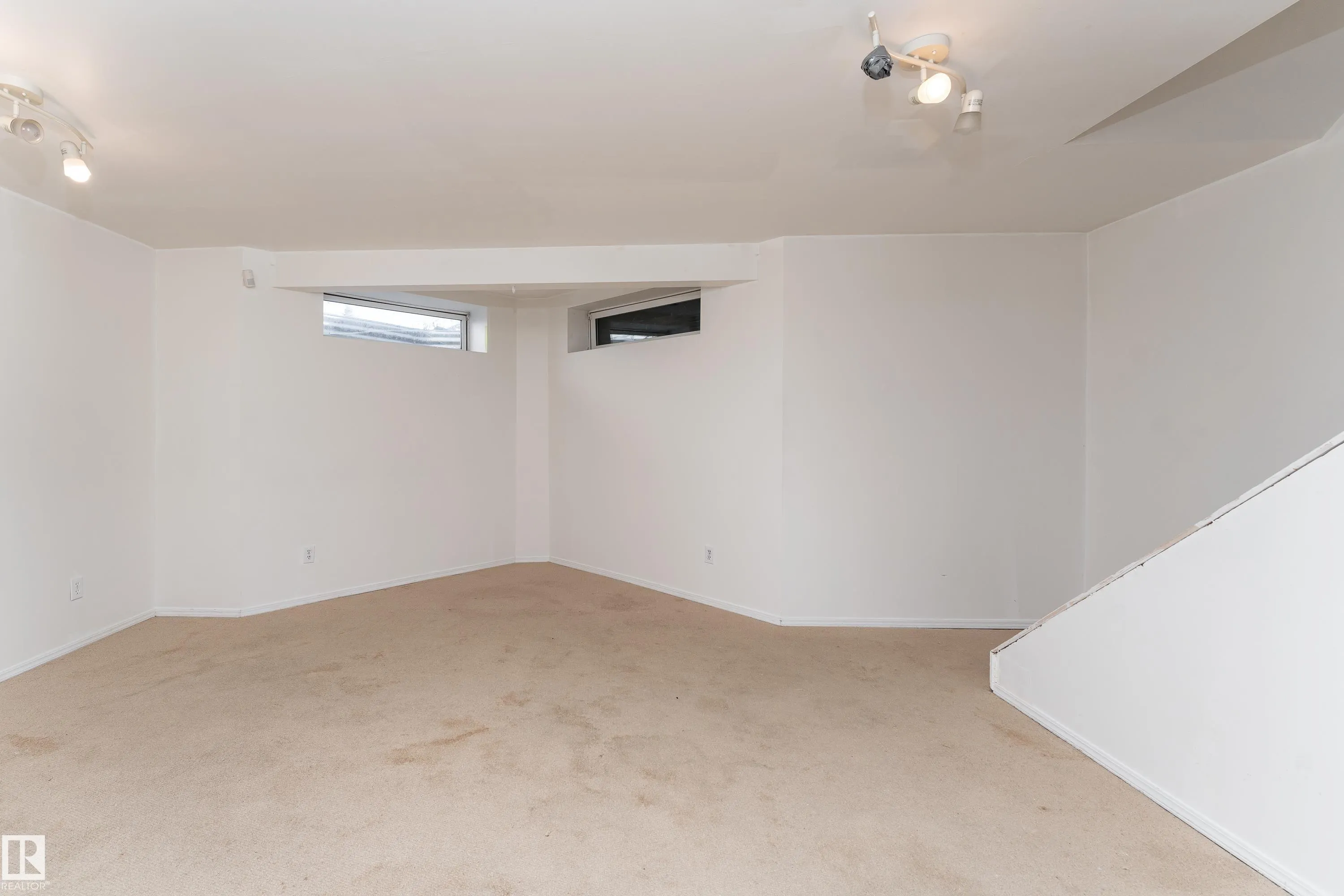 10 CRANBERRY Drive