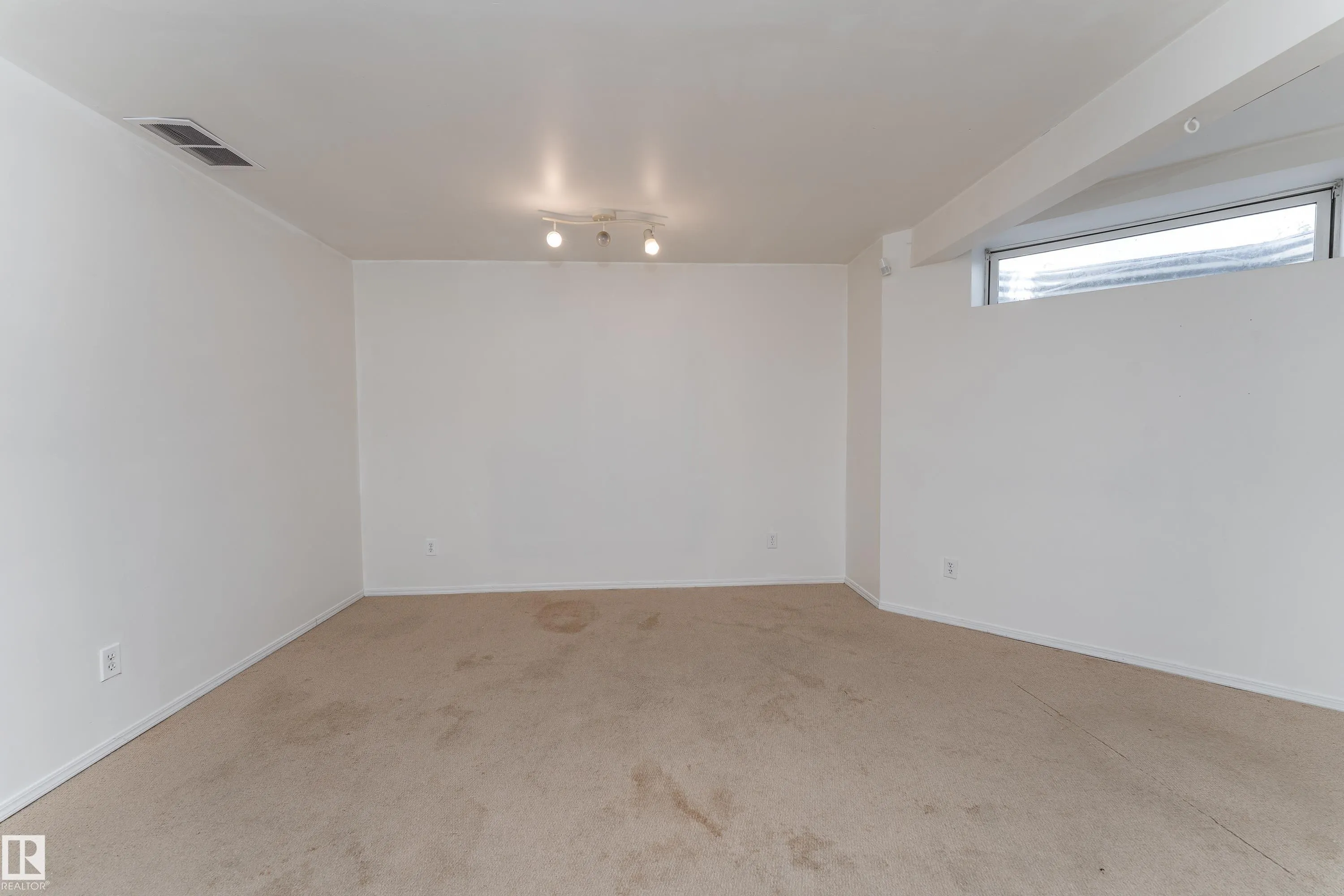 10 CRANBERRY Drive