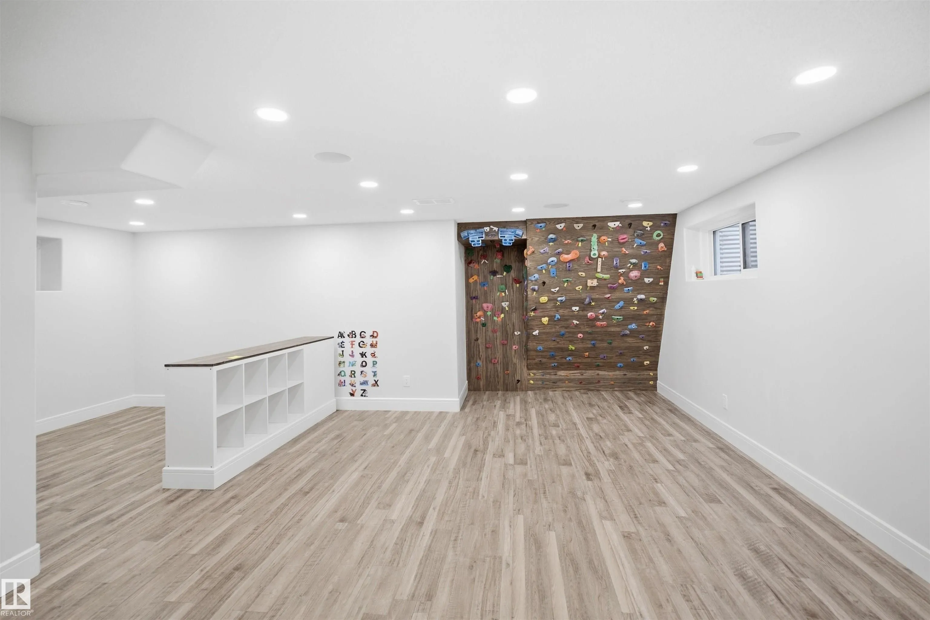 4408 CRABAPPLE LANDING