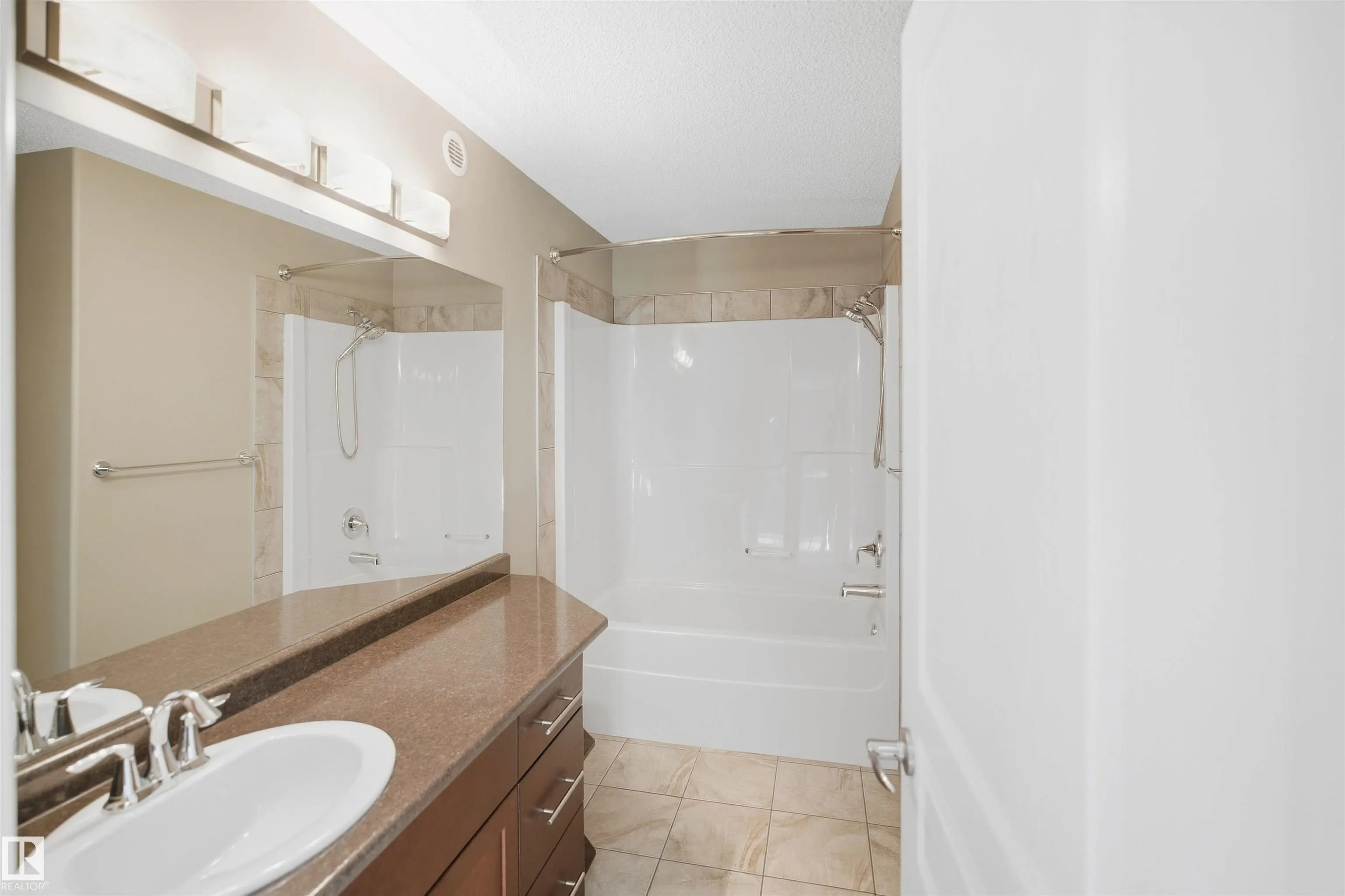 4408 CRABAPPLE LANDING